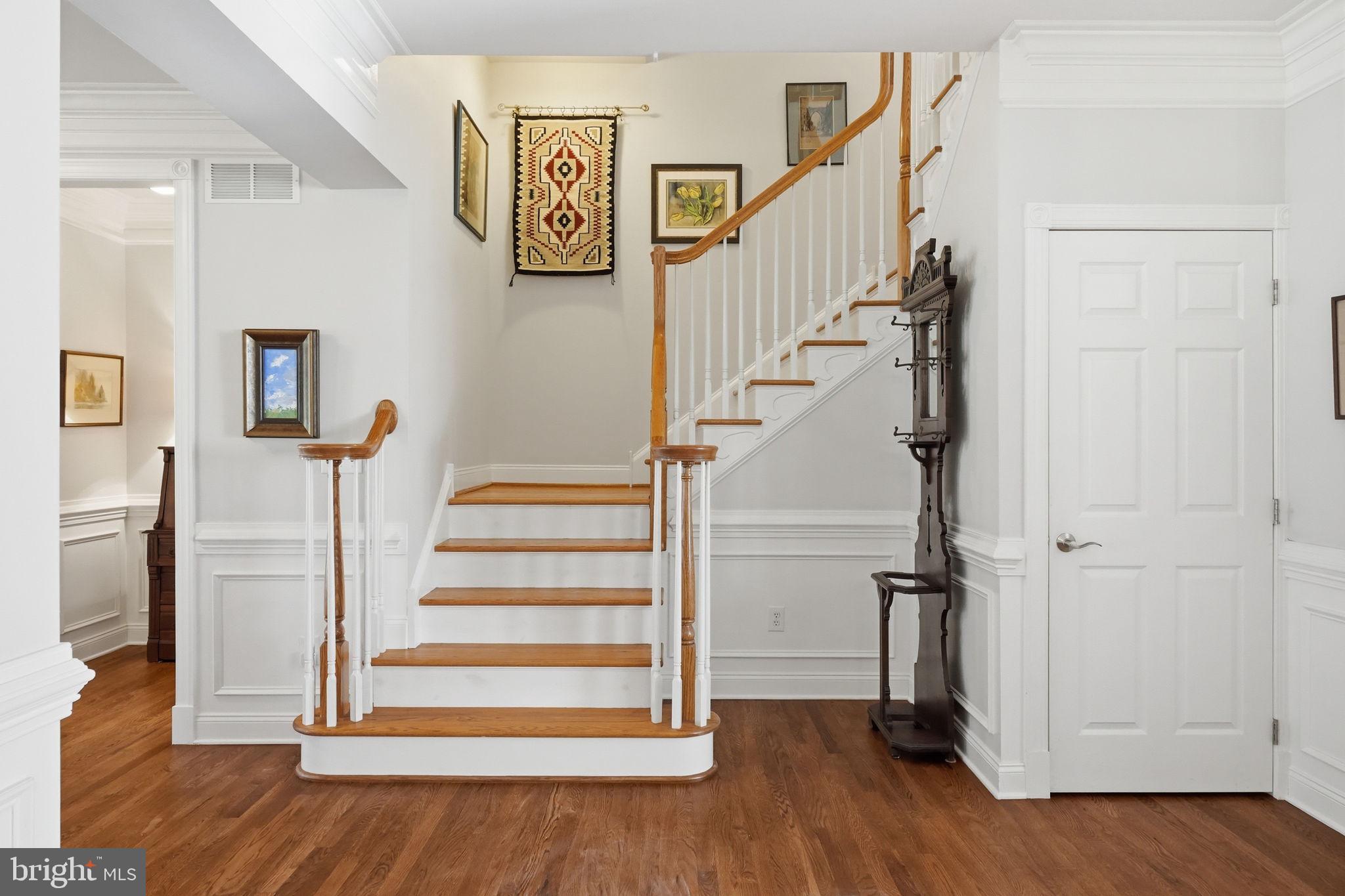 NEWTOWN WALK - Residential