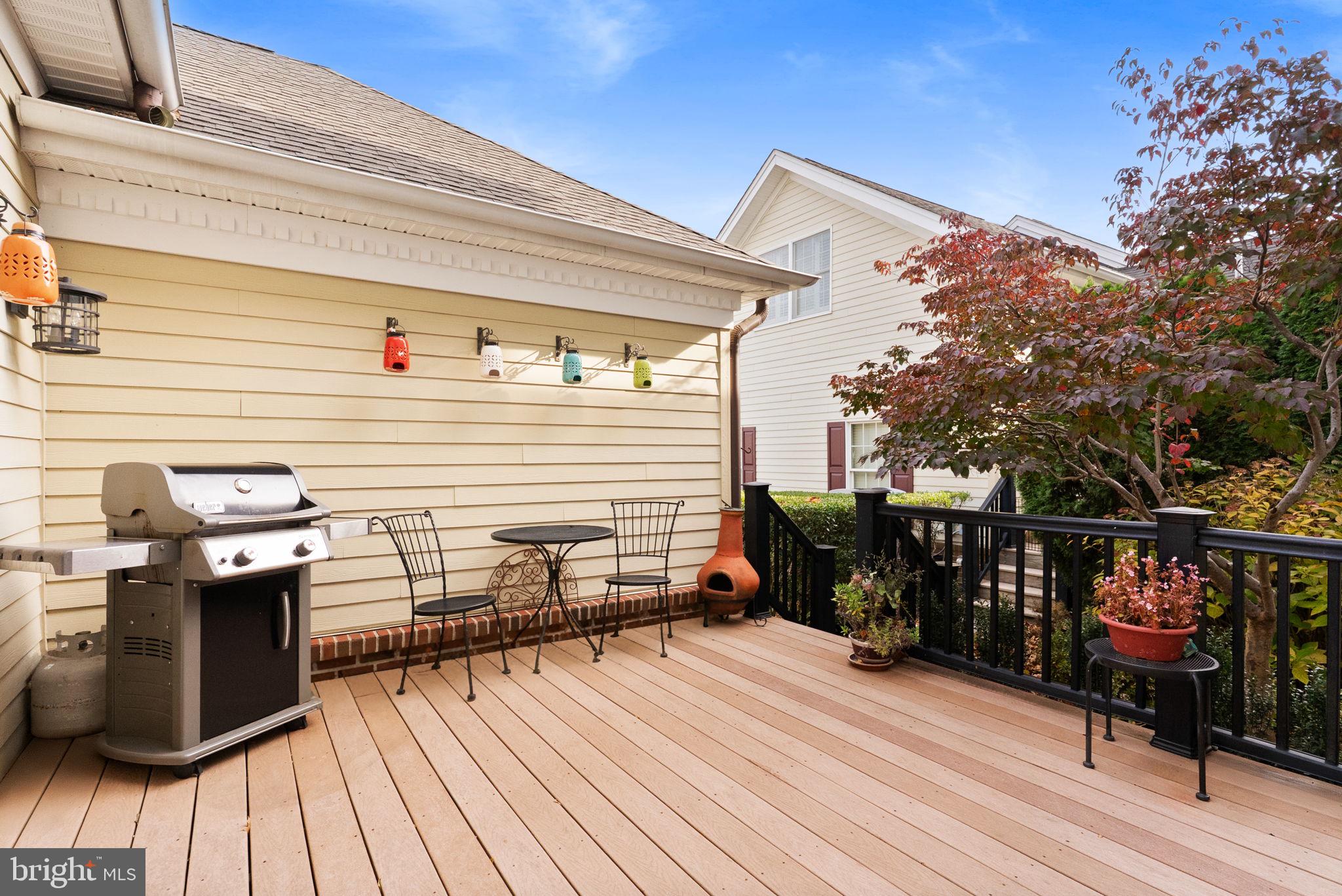 NEWTOWN WALK - Residential