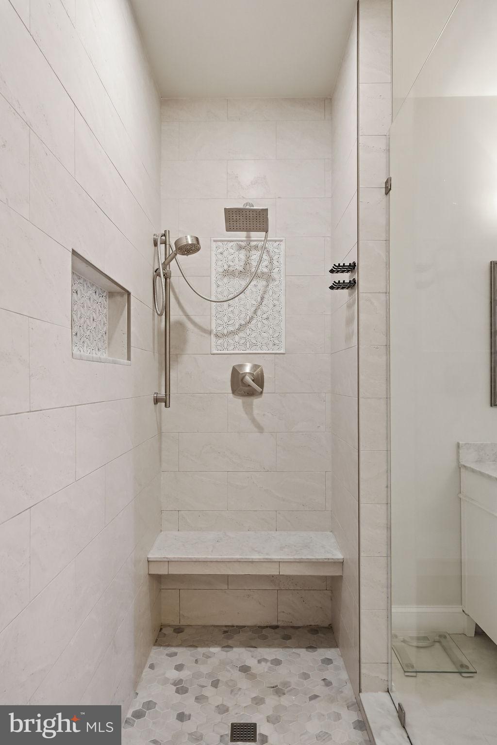 NEWTOWN WALK - Residential