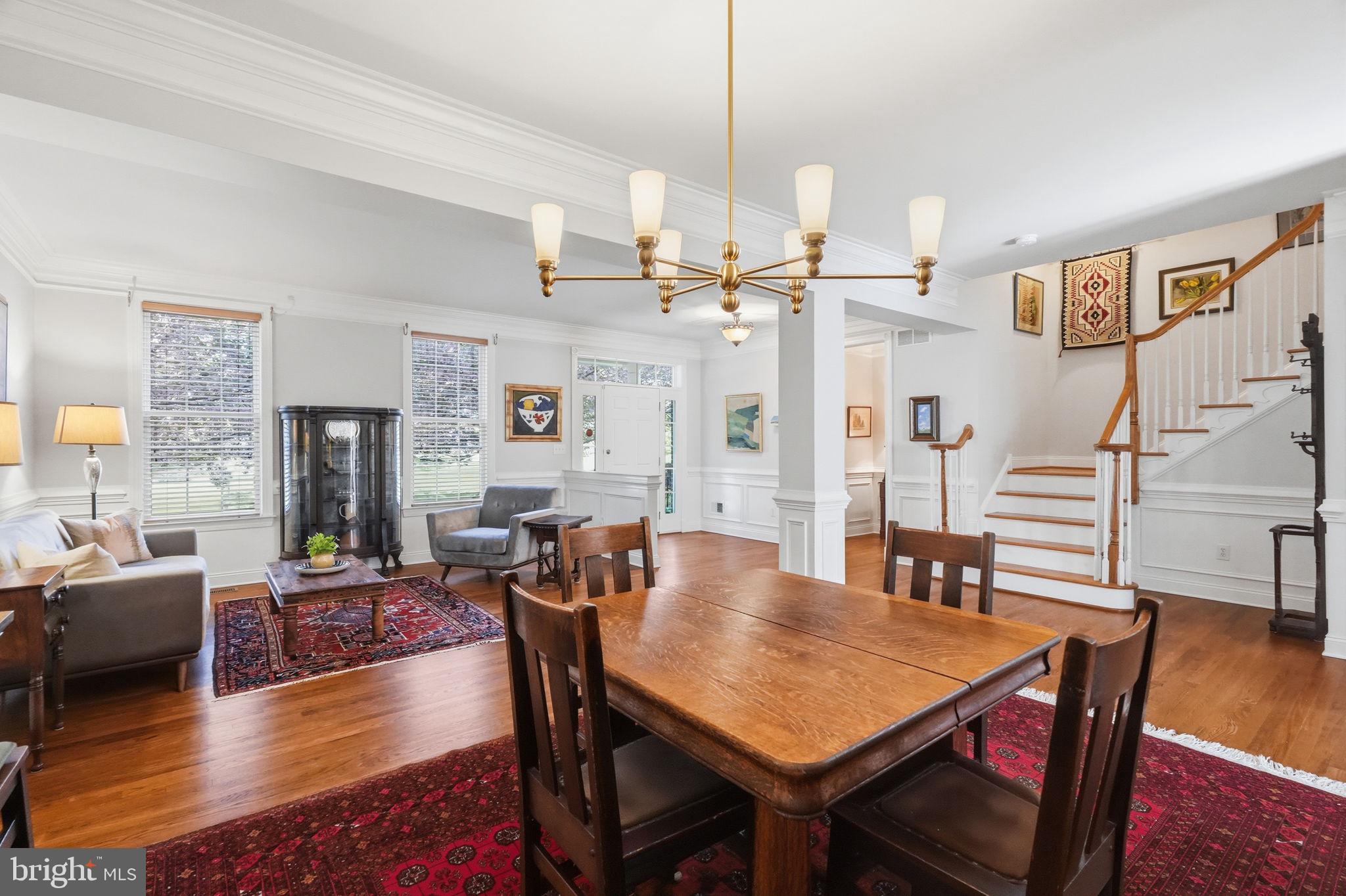 NEWTOWN WALK - Residential