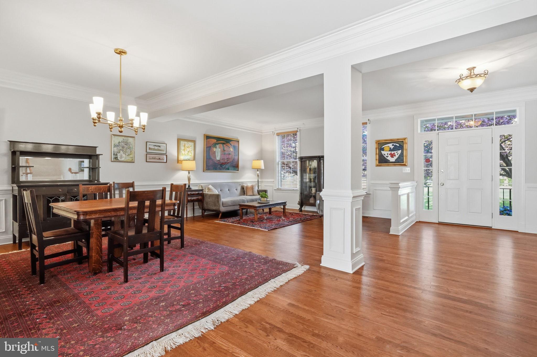 NEWTOWN WALK - Residential