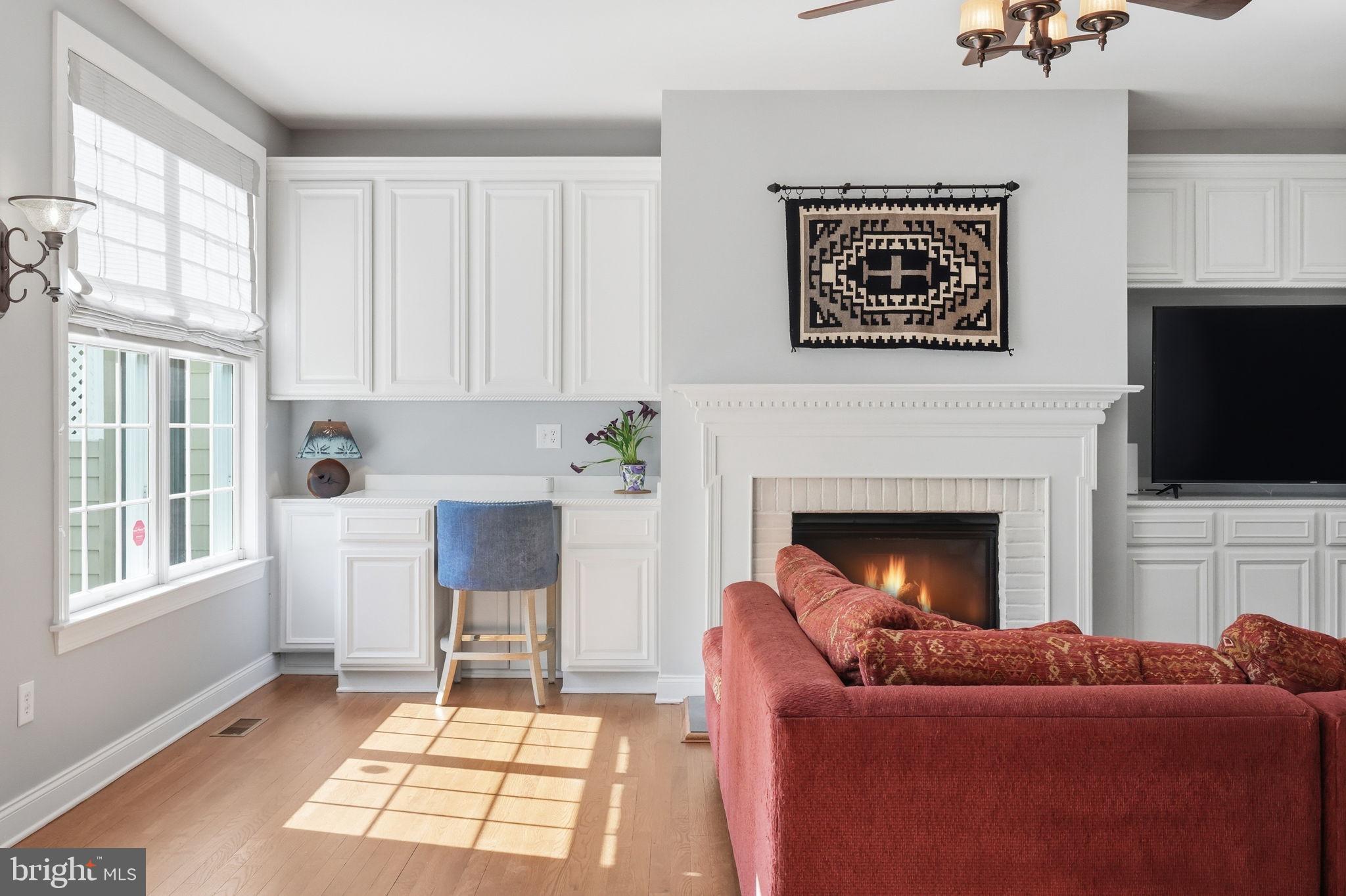 NEWTOWN WALK - Residential