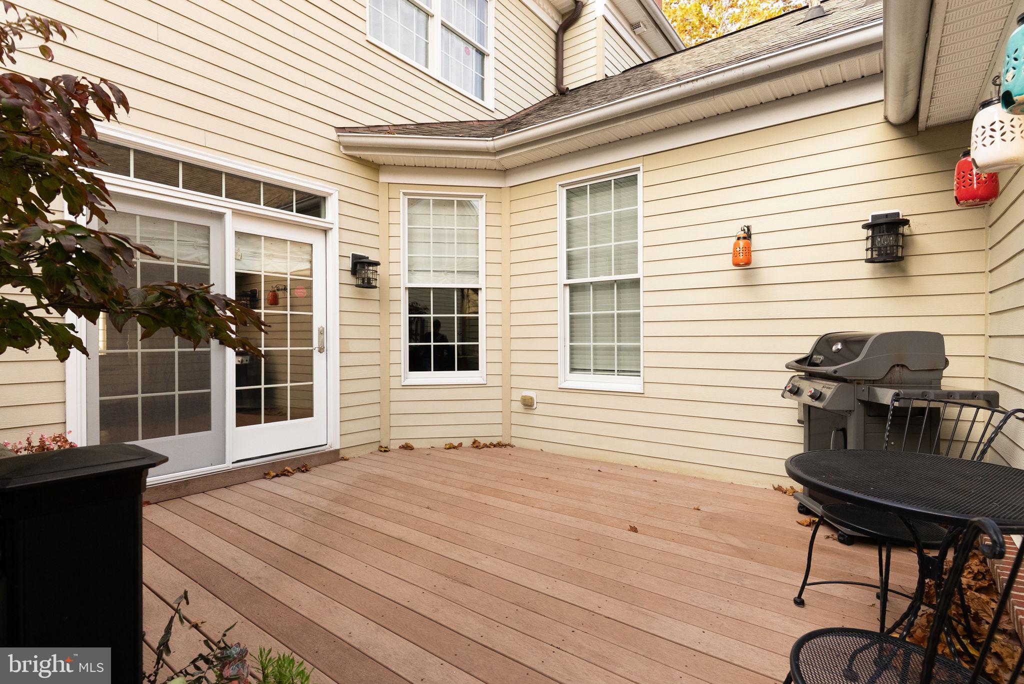 NEWTOWN WALK - Residential