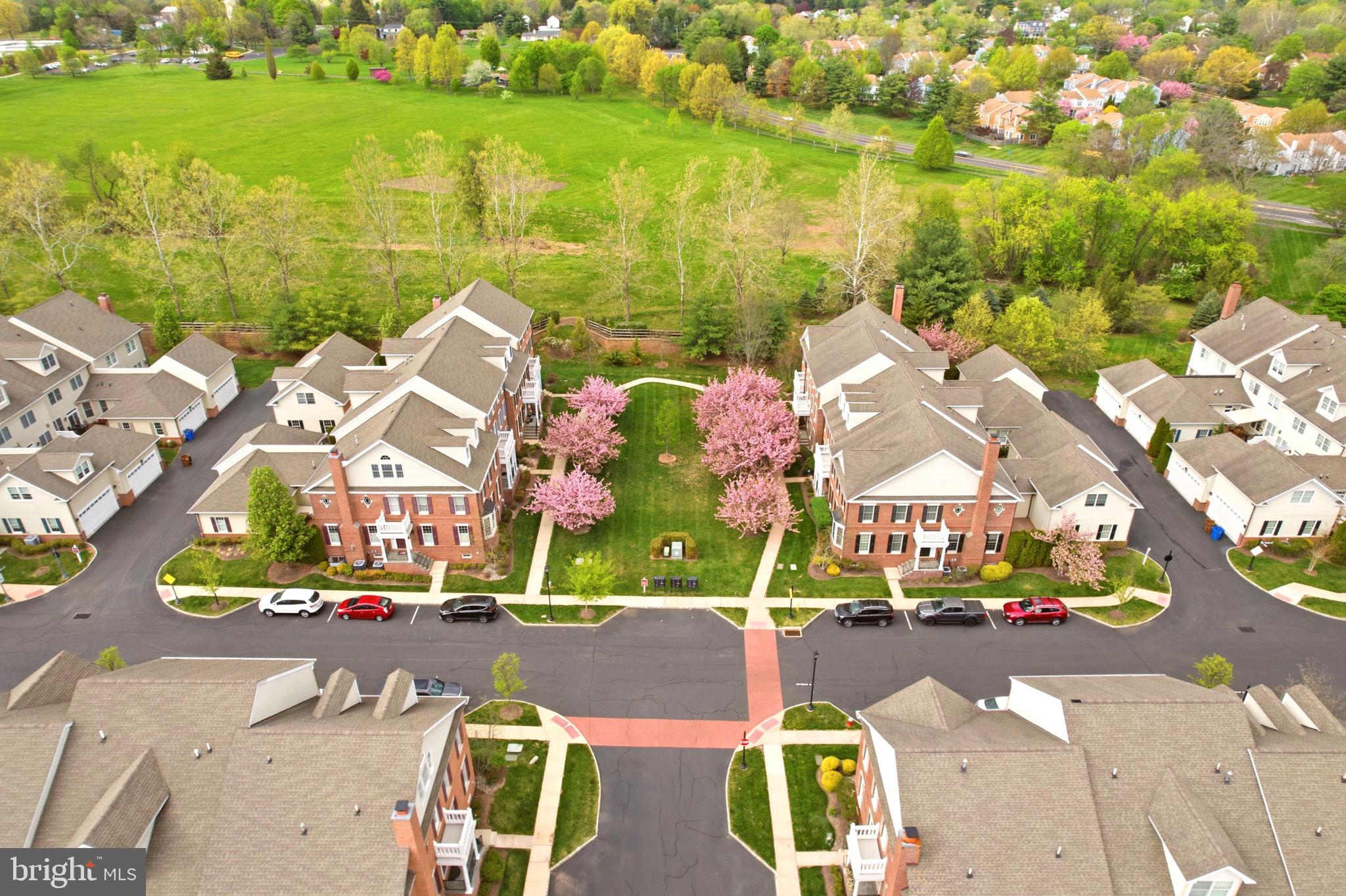 NEWTOWN WALK - Residential