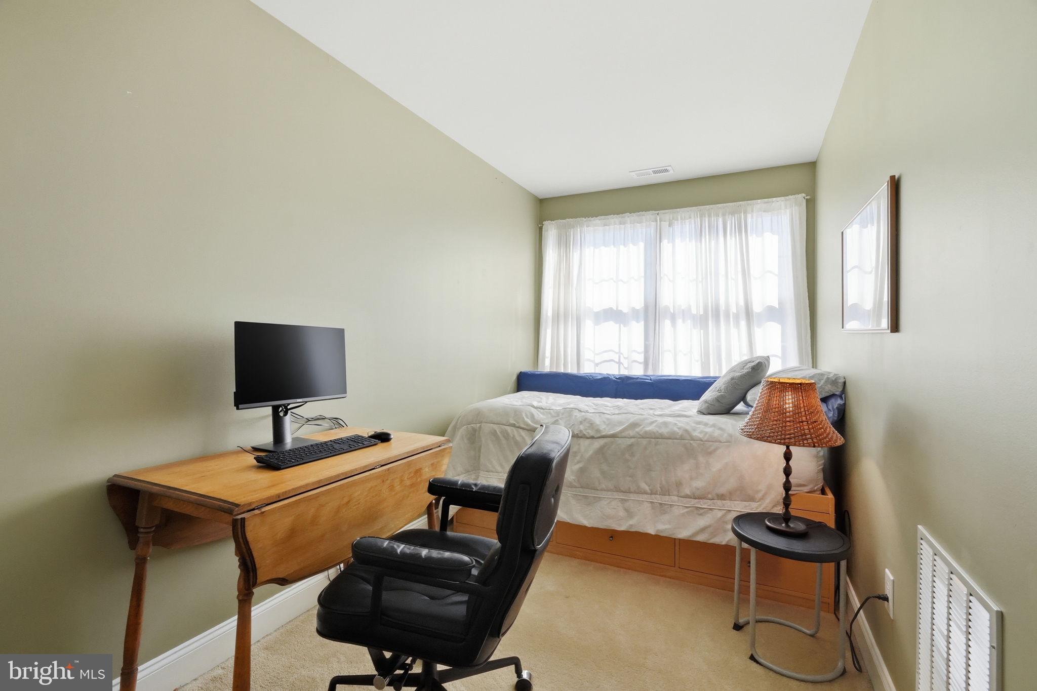 NEWTOWN WALK - Residential