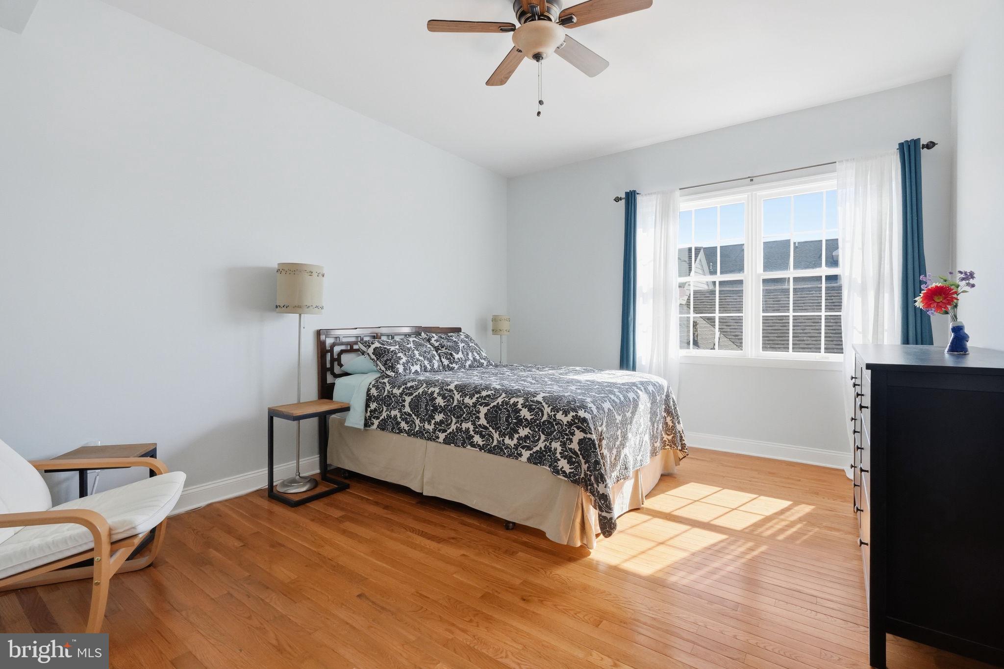 NEWTOWN WALK - Residential