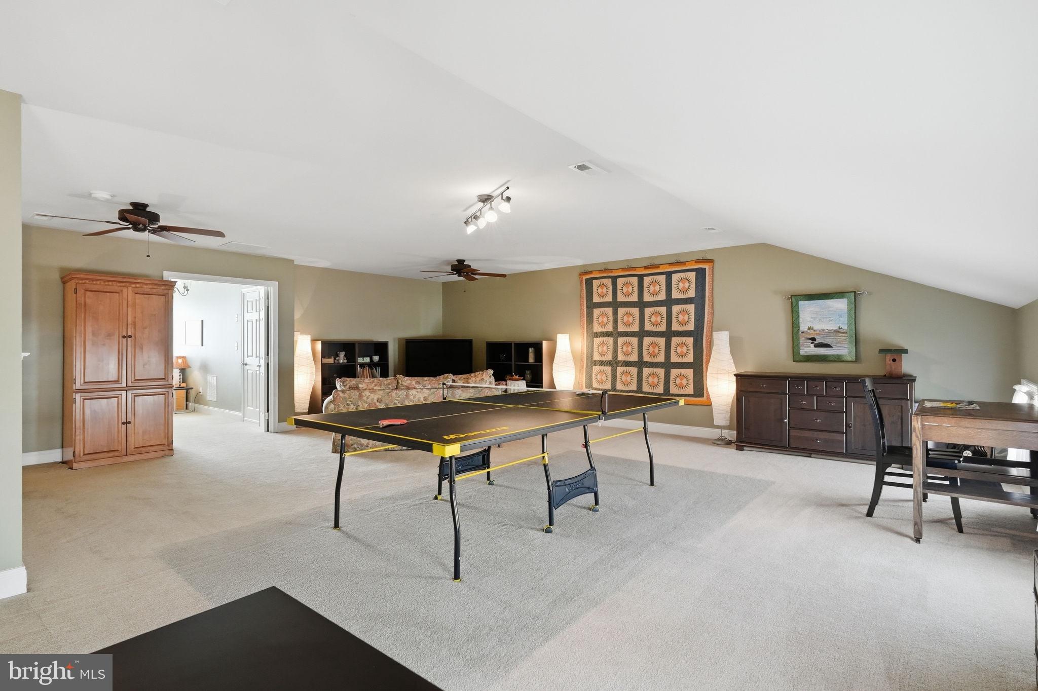 NEWTOWN WALK - Residential