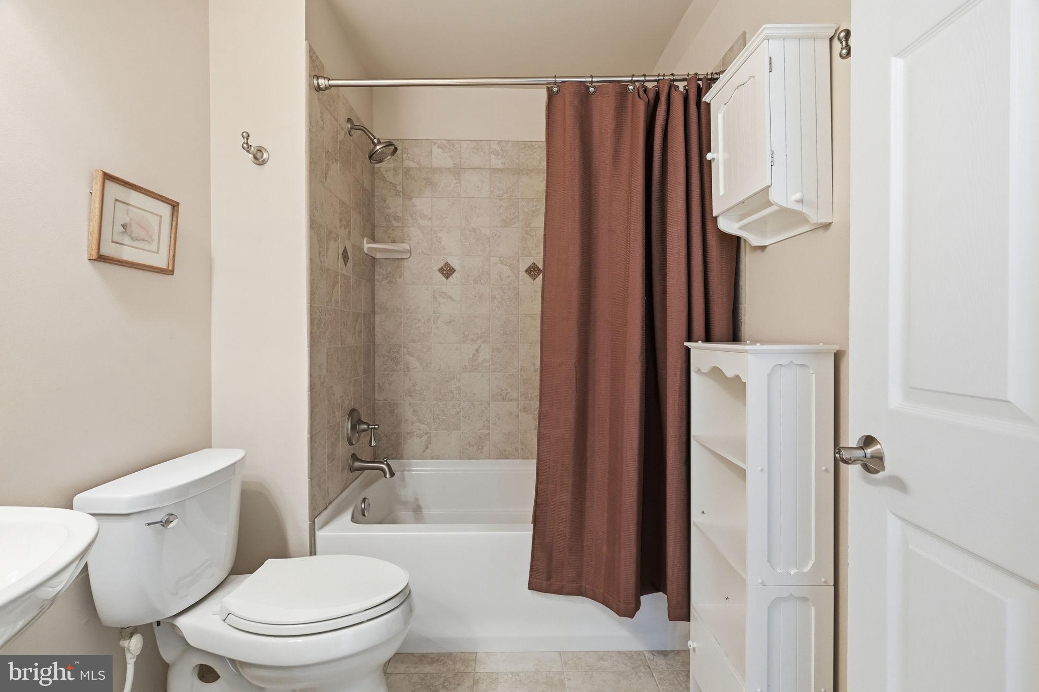 NEWTOWN WALK - Residential