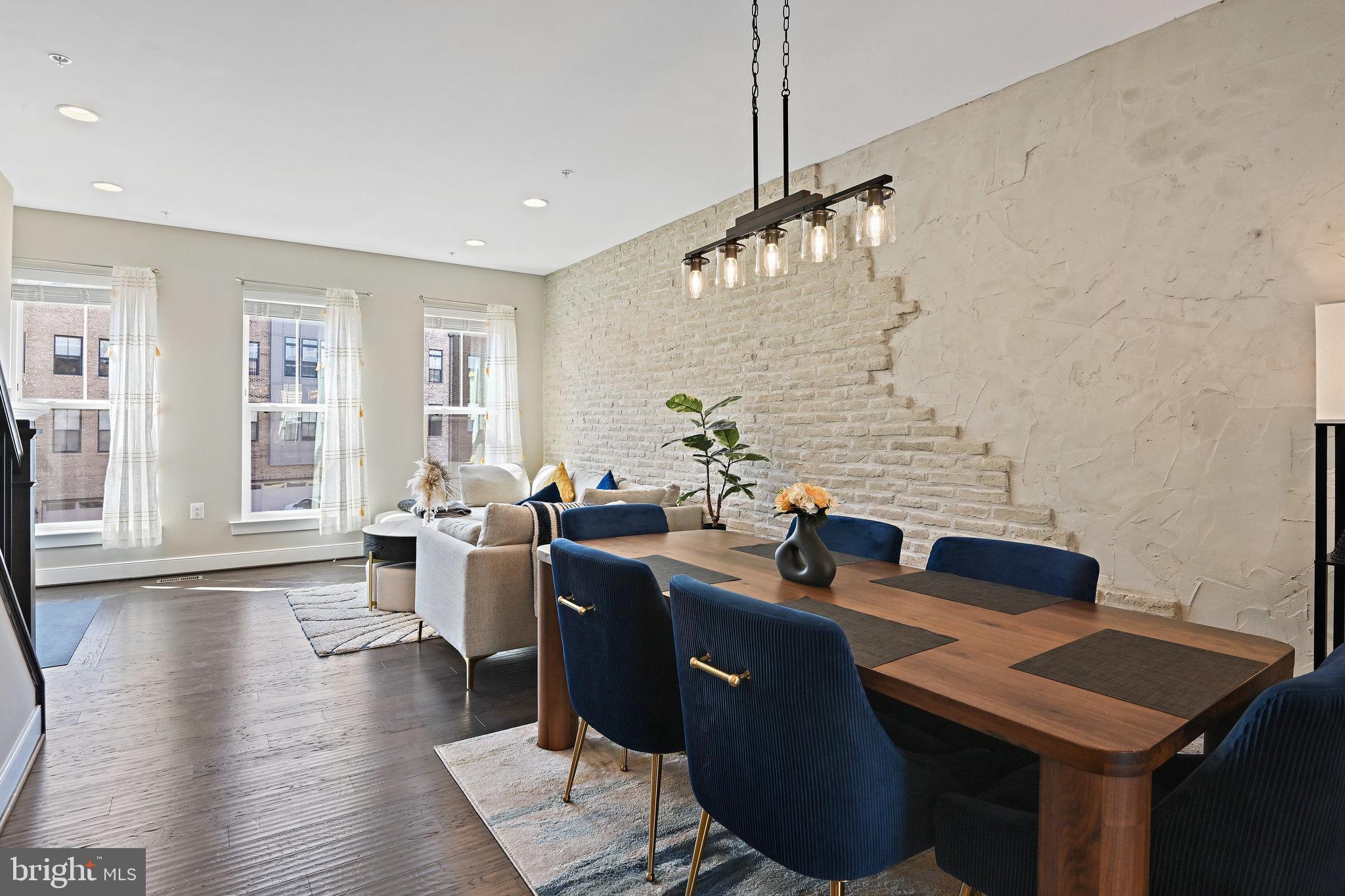 BRAMBLETON TOWN CENTER - Residential