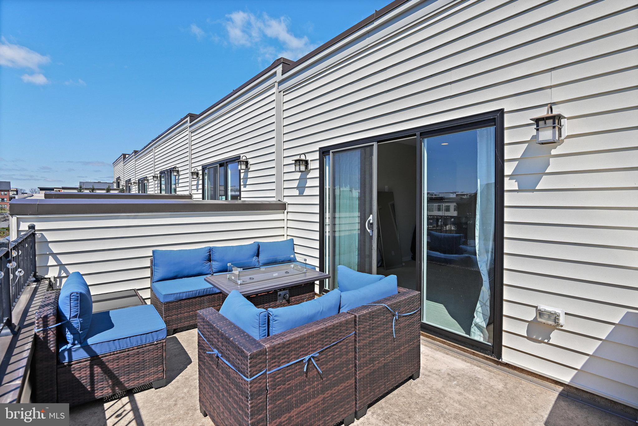 BRAMBLETON TOWN CENTER - Residential