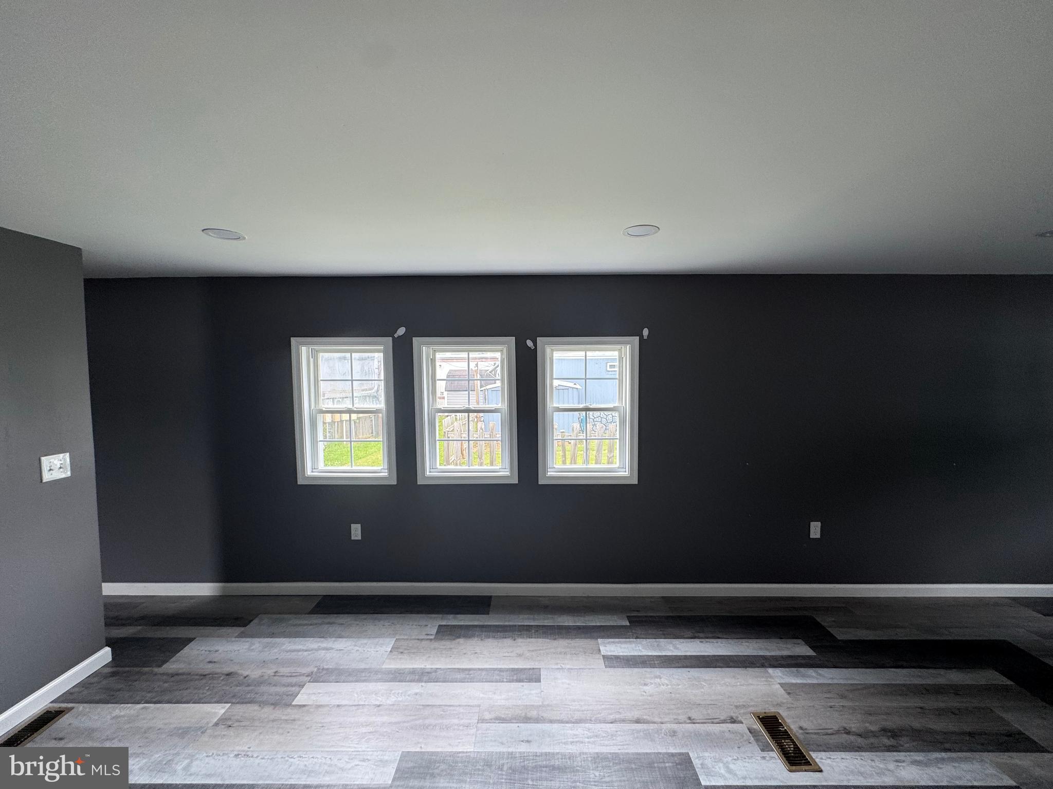 NORTH HAVEN - Residential