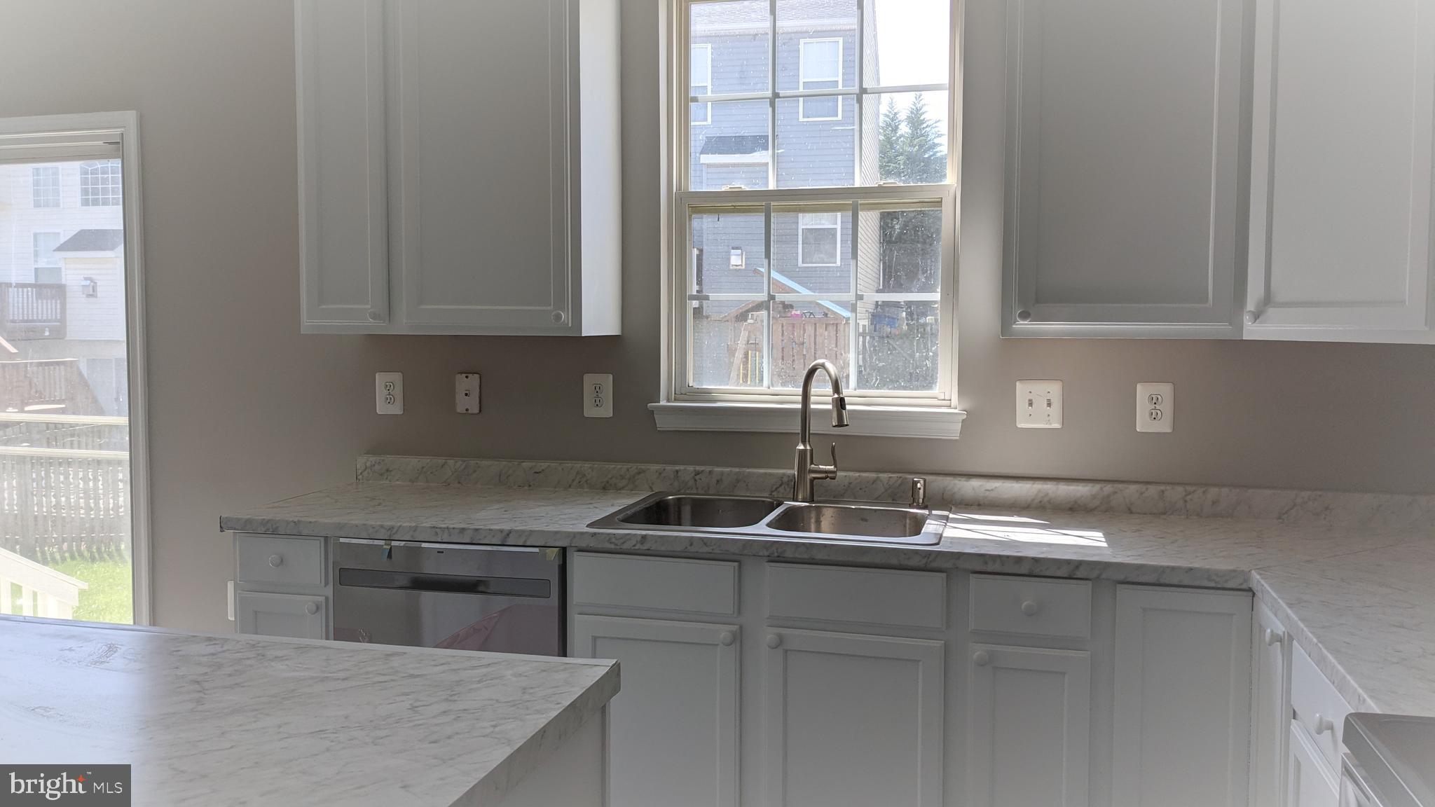 STRATFORD - Residential Lease