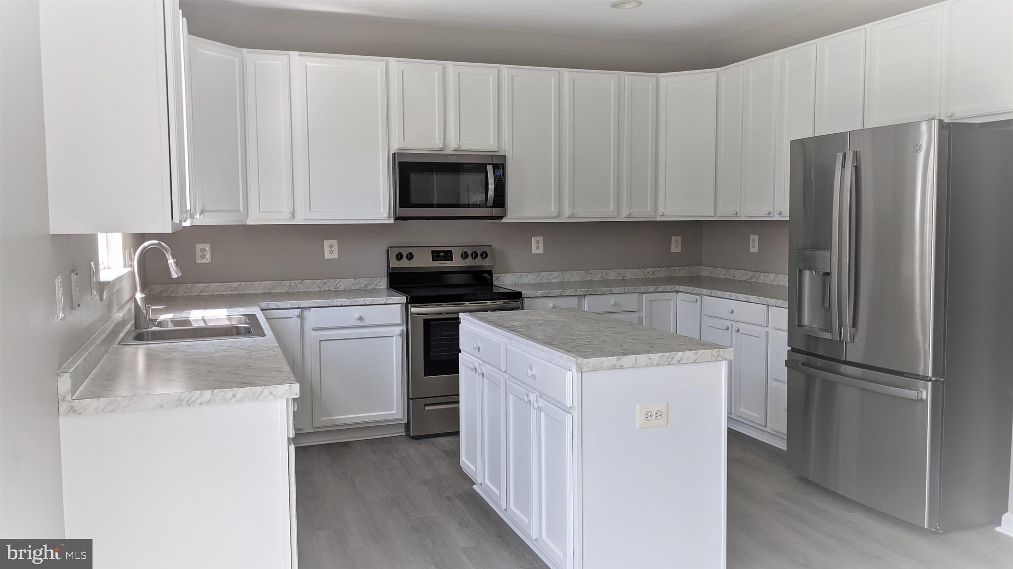 STRATFORD - Residential Lease