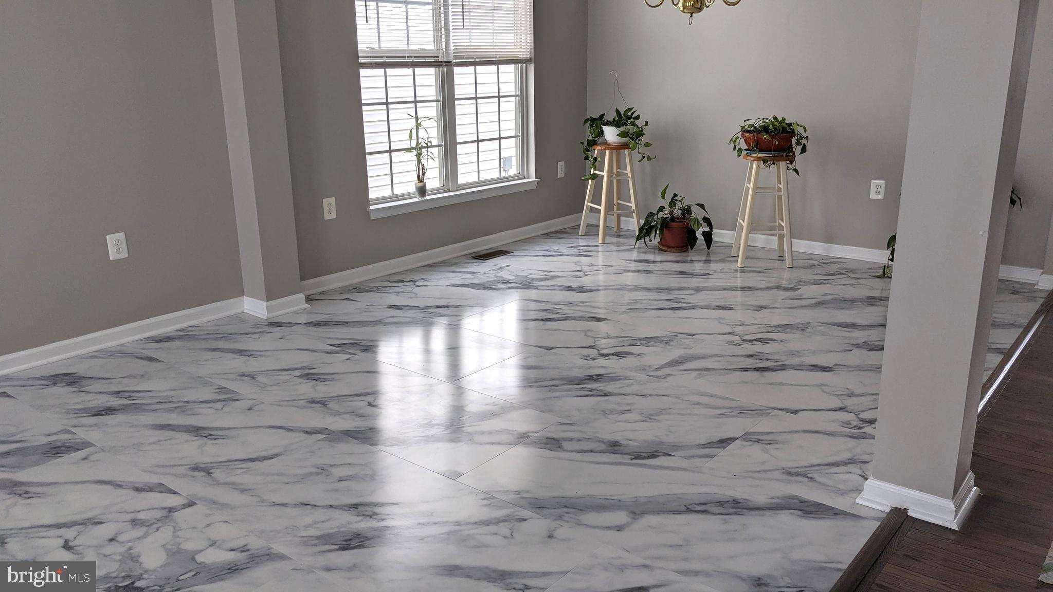 STRATFORD - Residential Lease