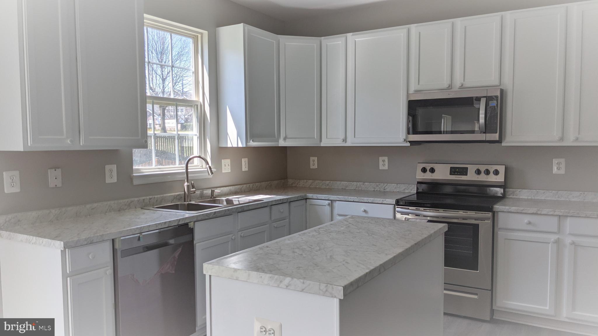 STRATFORD - Residential Lease