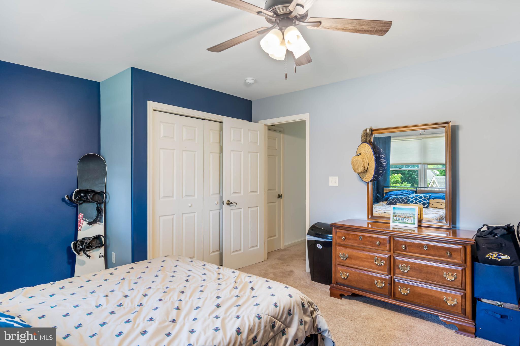 BAY COLONY - Residential