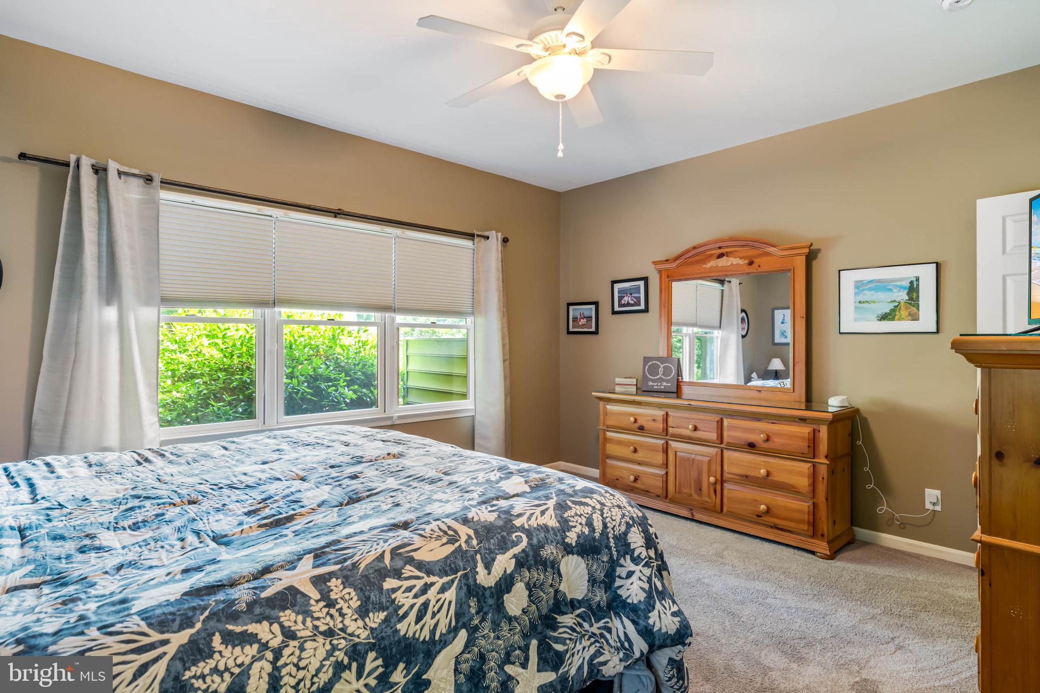 BAY COLONY - Residential