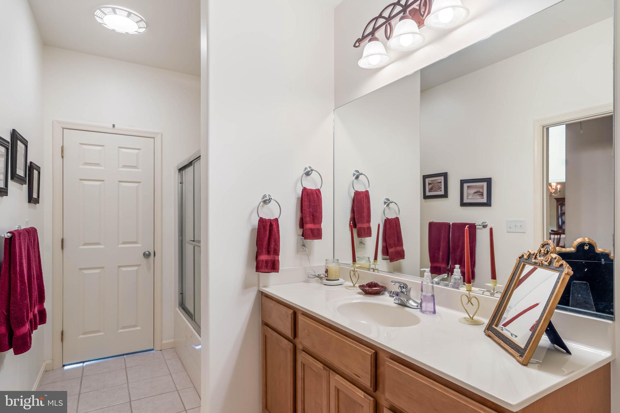 BAY COLONY - Residential