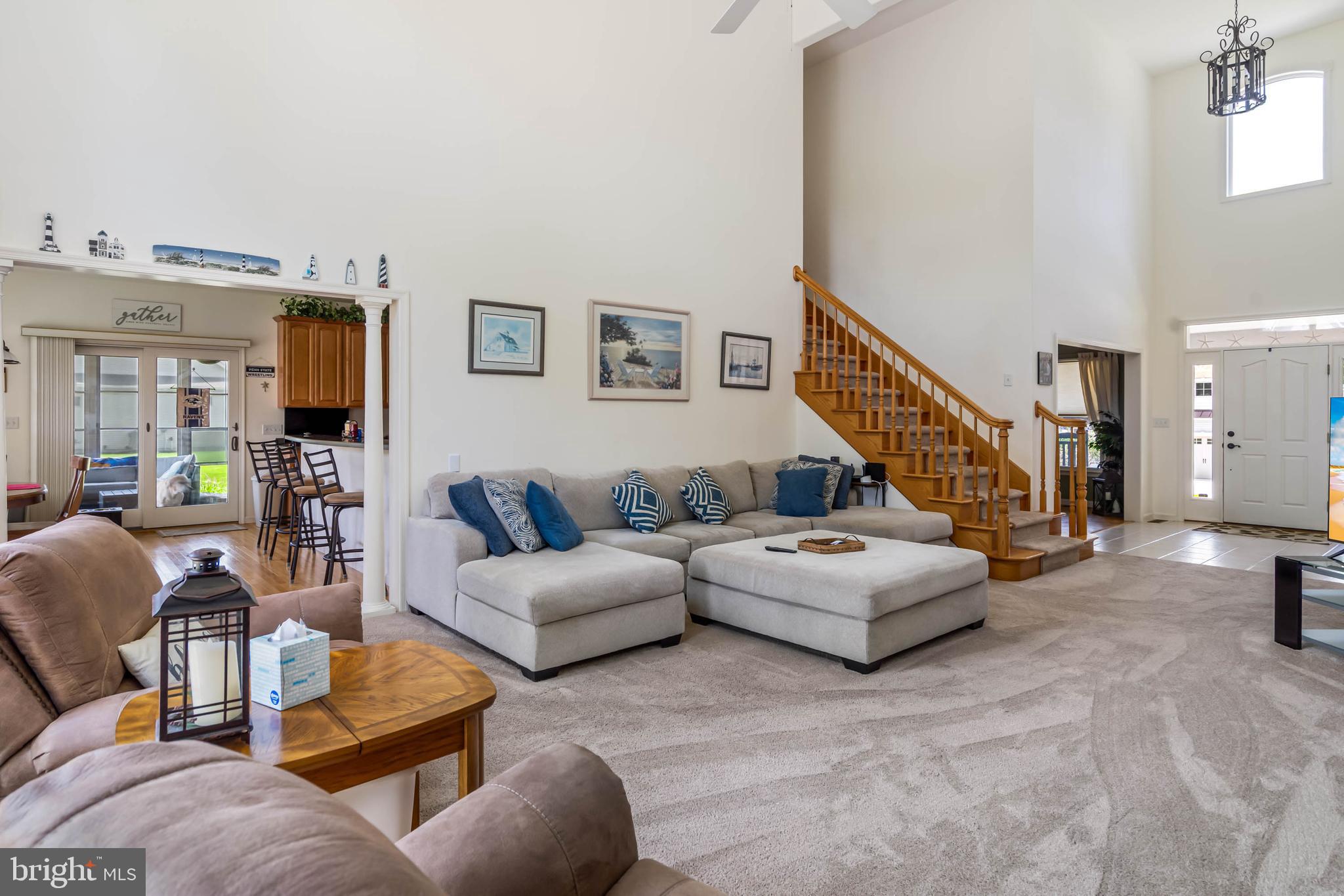 BAY COLONY - Residential