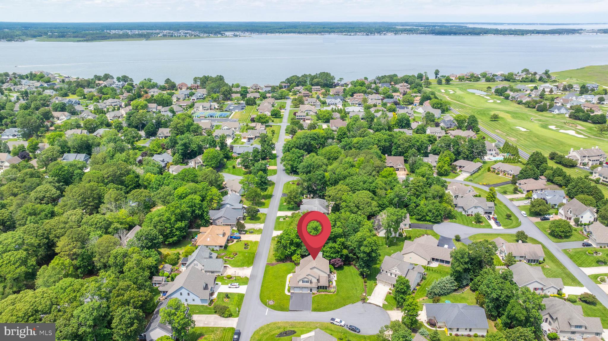 BAY COLONY - Residential