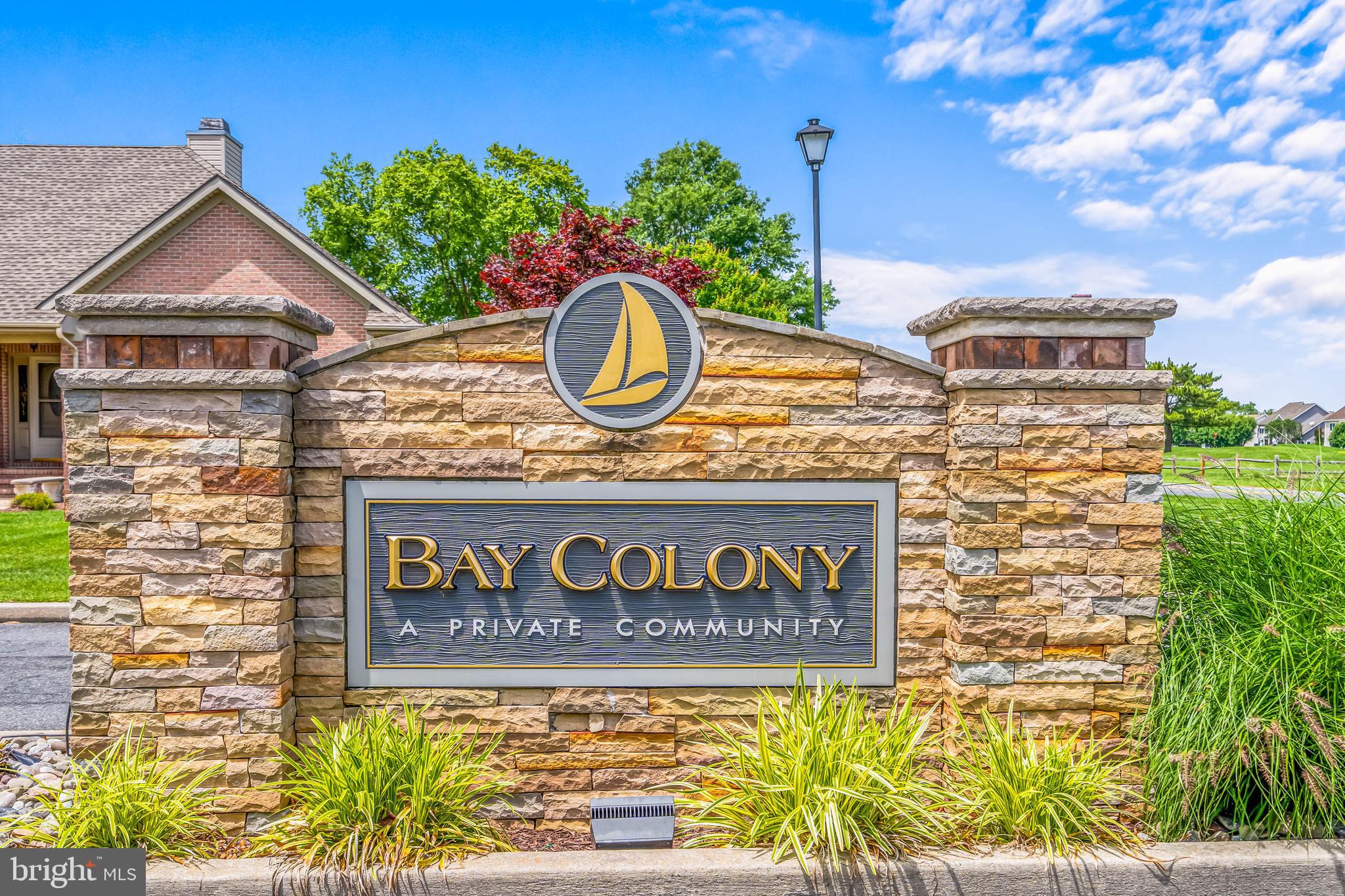 BAY COLONY - Residential