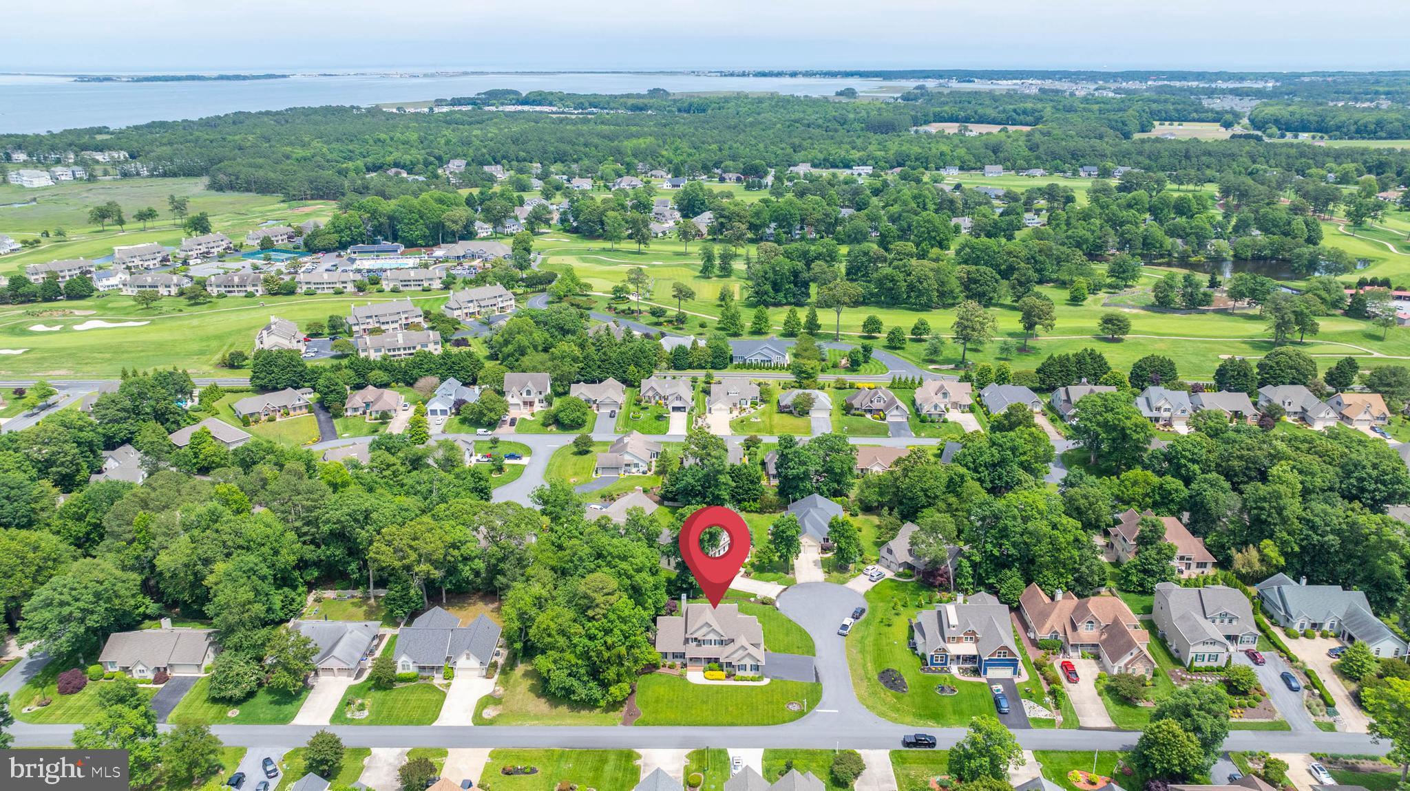 BAY COLONY - Residential