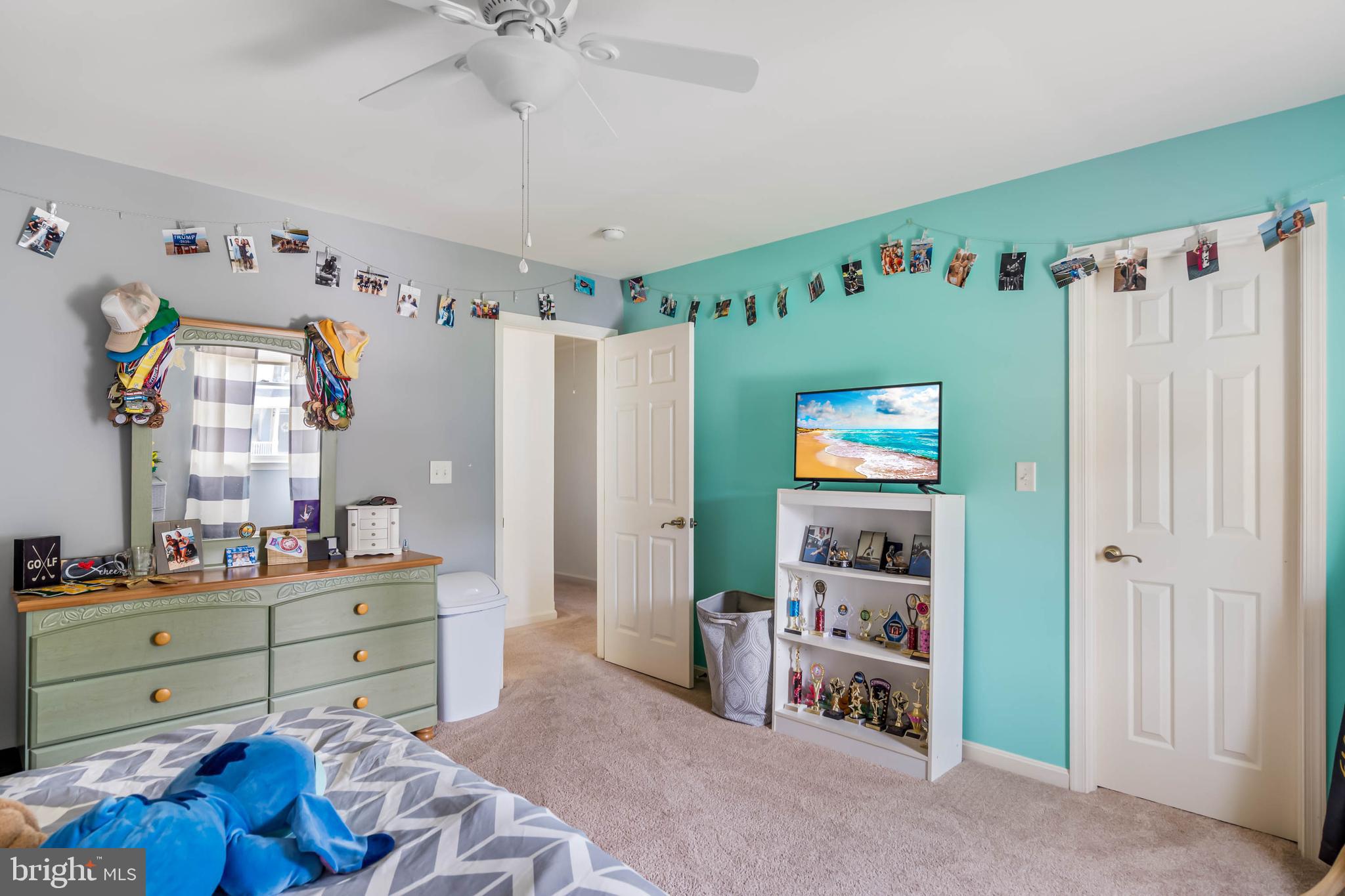 BAY COLONY - Residential