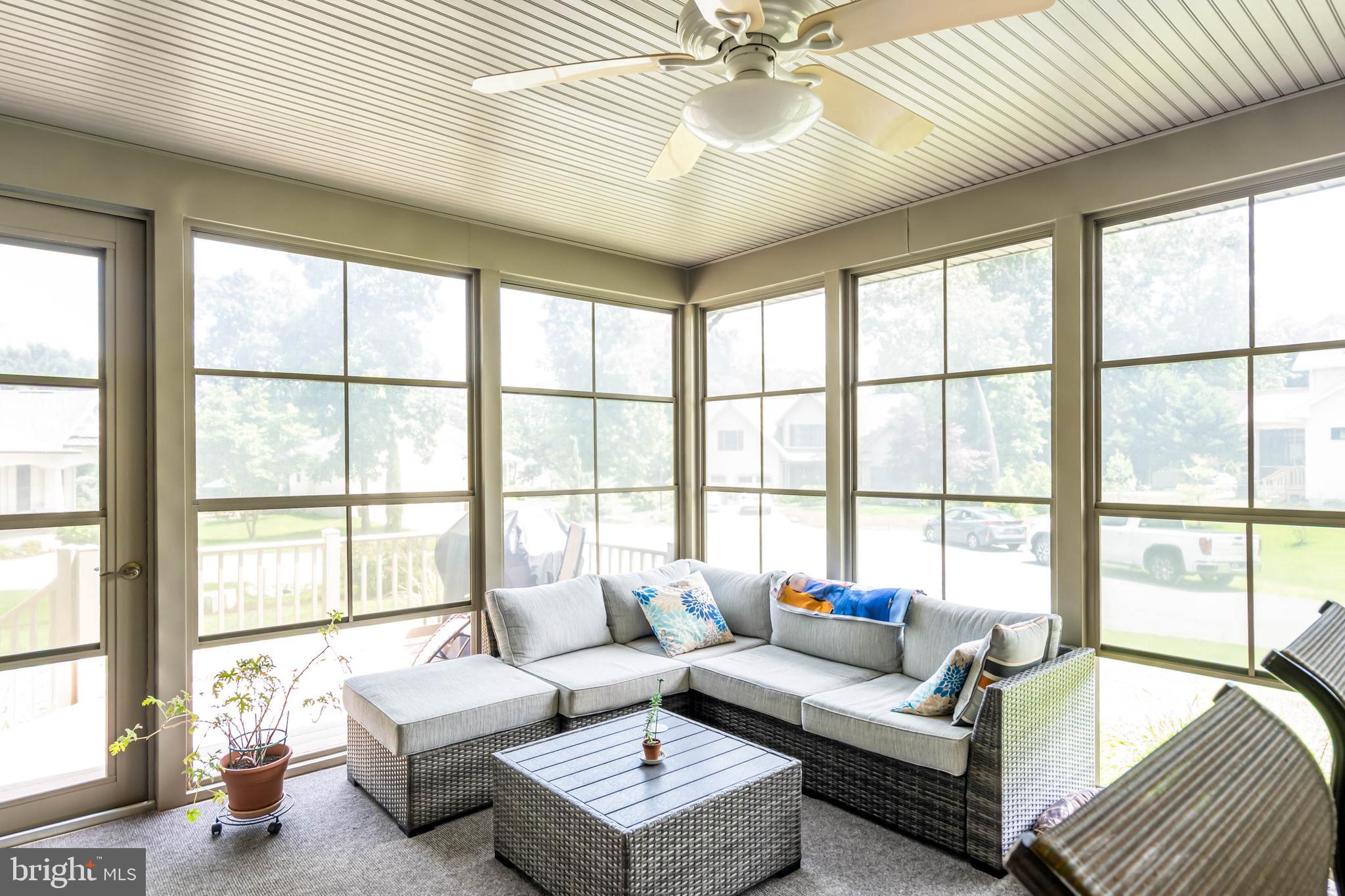 BAY COLONY - Residential