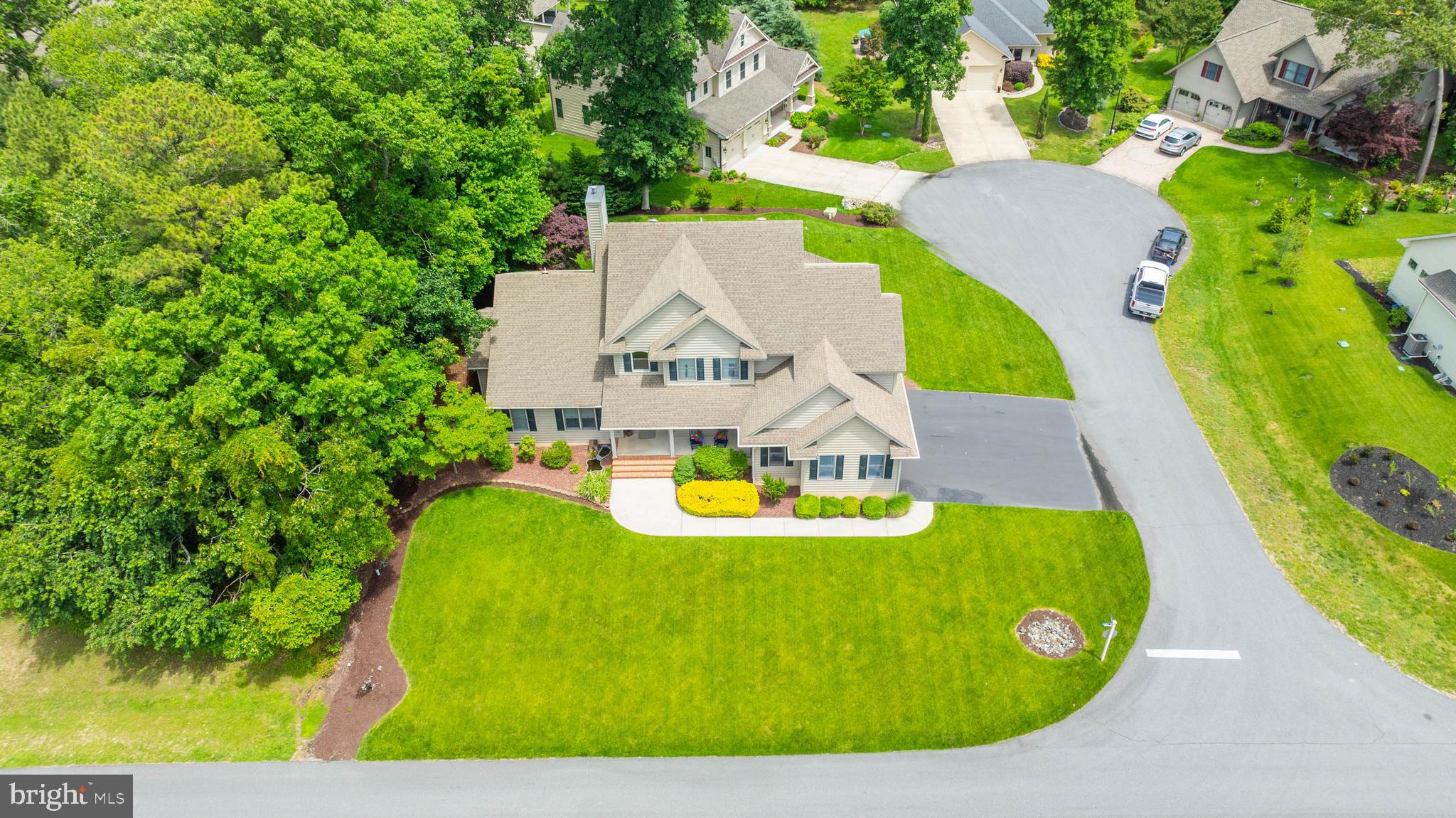 BAY COLONY - Residential