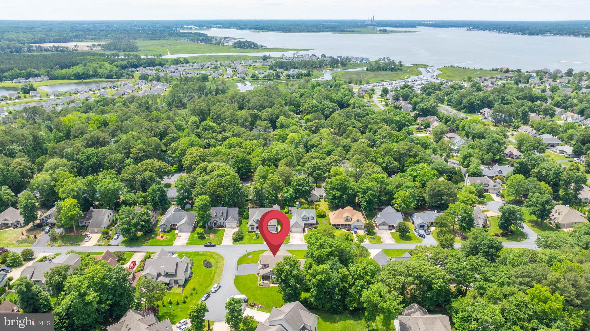 BAY COLONY - Residential