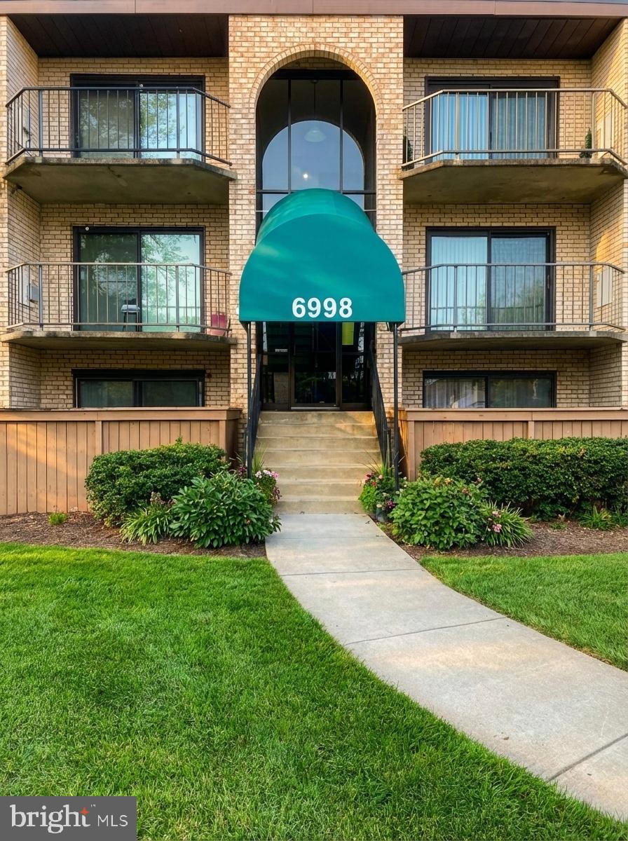 HUNTING RIDGE CONDOMINIUM - Residential