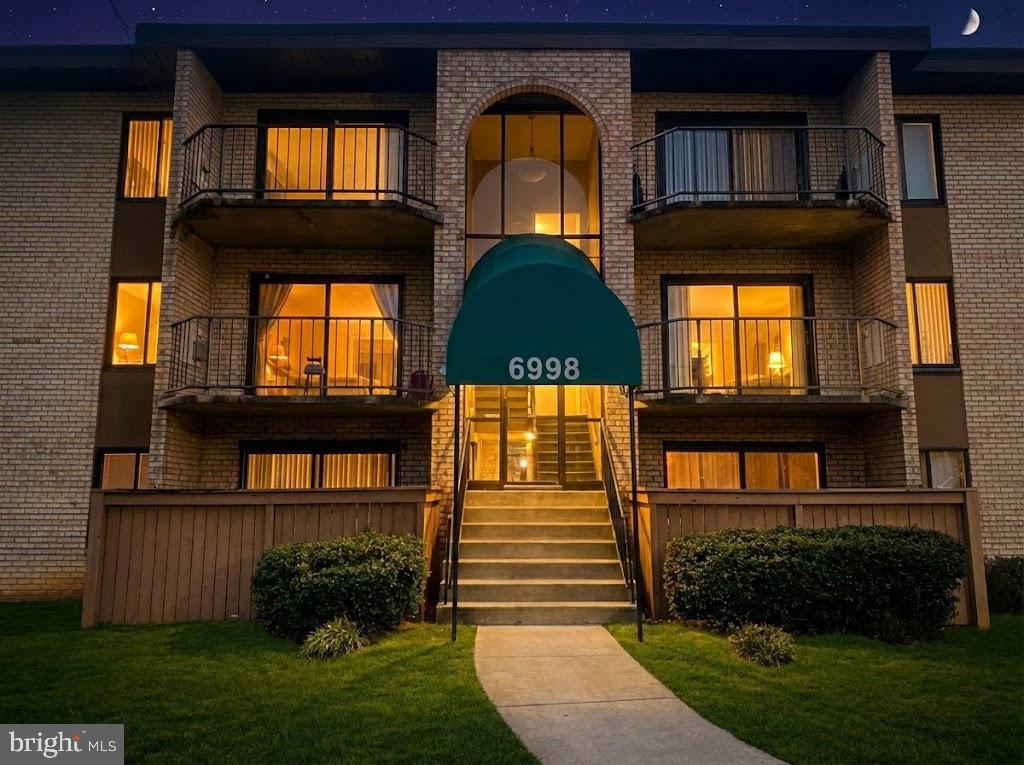 HUNTING RIDGE CONDOMINIUM - Residential