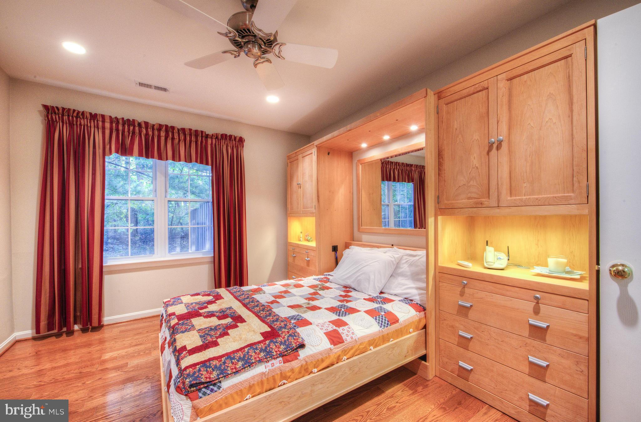 CEDAR LAKES - Residential