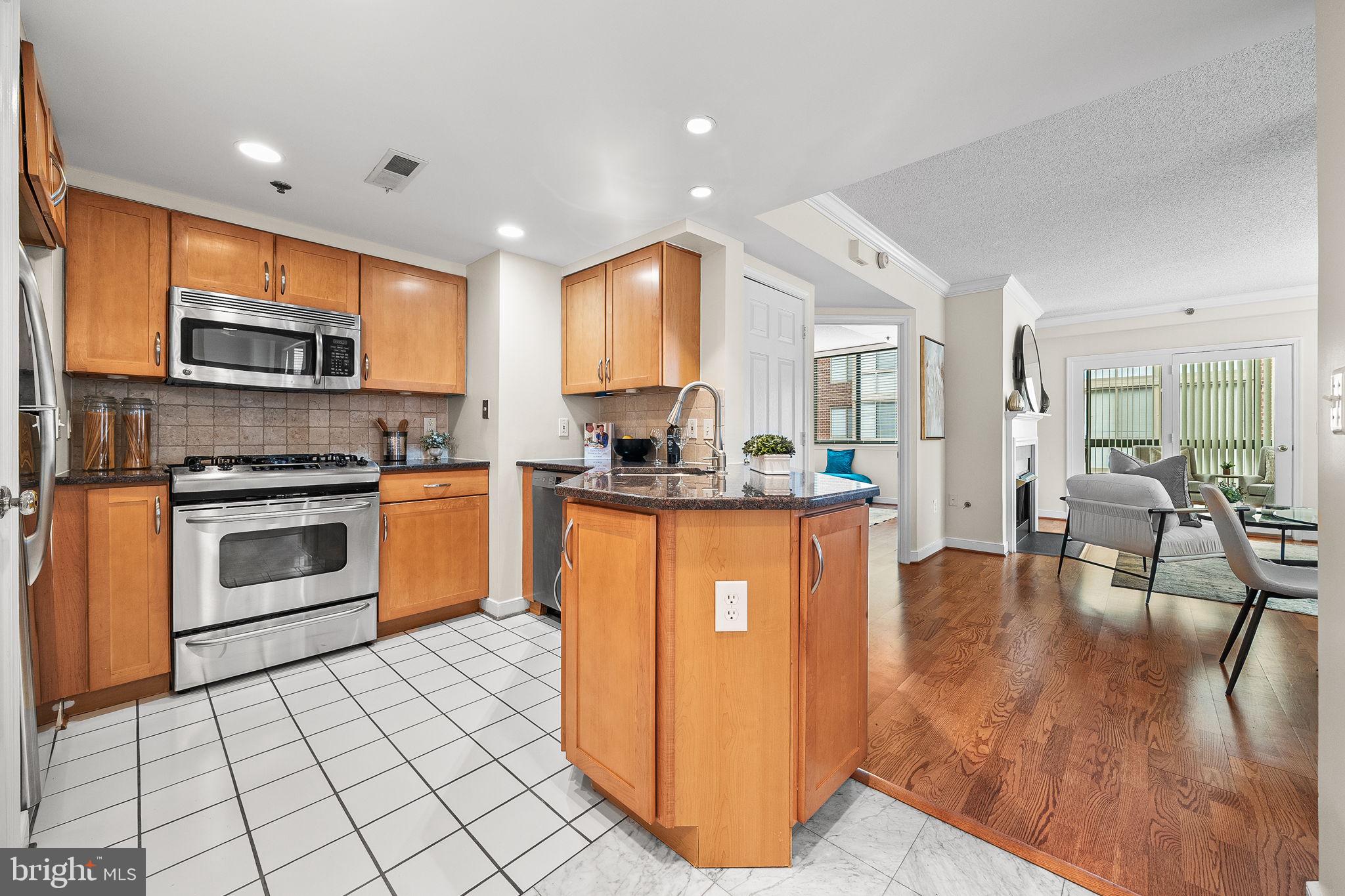 1045 N UTAH STREET 2-501