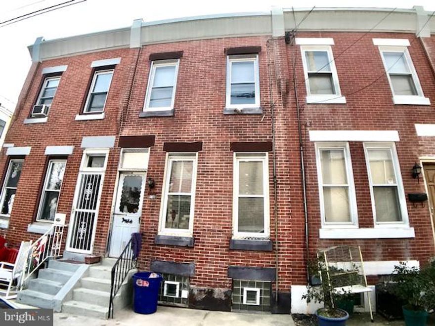Location Location Location! Clean and new recent renovation with new floors, carpets kitchen and bath, Just steps away from all that both Northern Liberties and Fishtown have to offer, conveniently located near public transportation and easy on off 95. Come make this charming 3 Bed 1 bath rental your new home sweet home.
