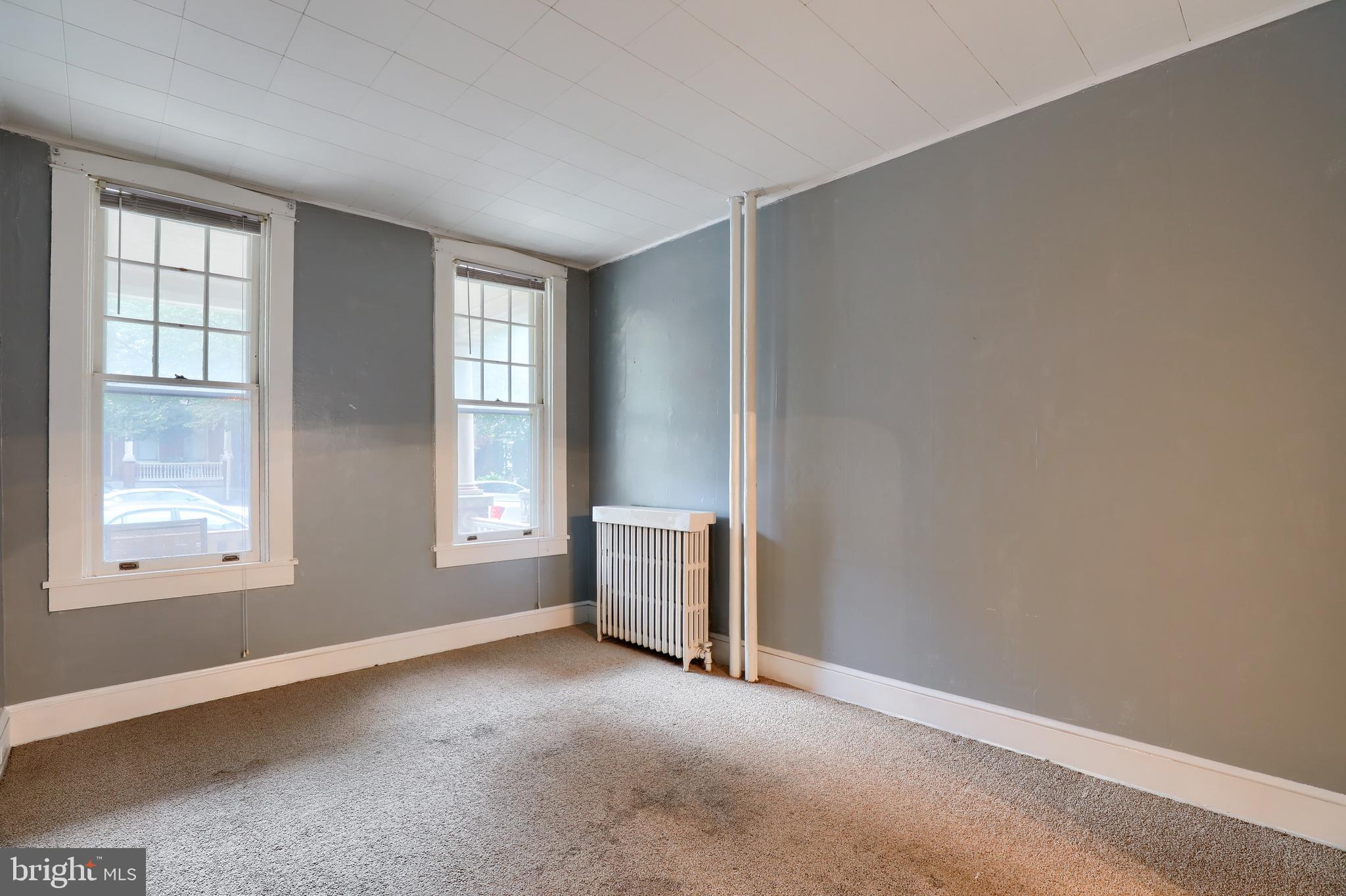 CHESTNUT HILL - Residential Income