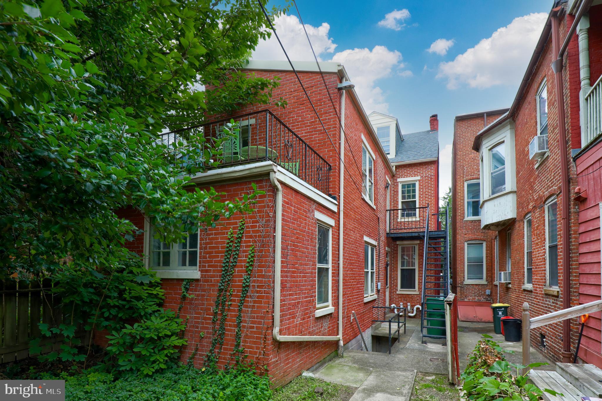 CHESTNUT HILL - Residential Income