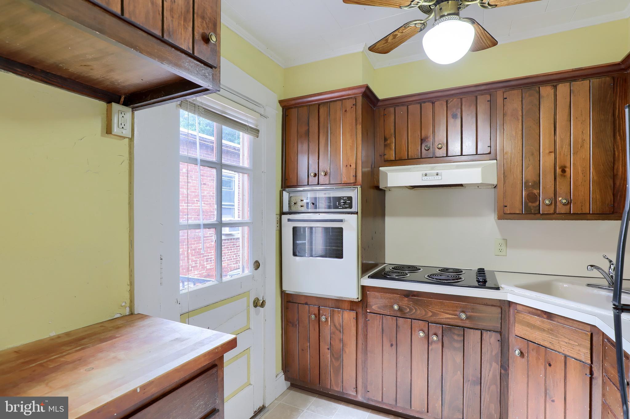 CHESTNUT HILL - Residential Income