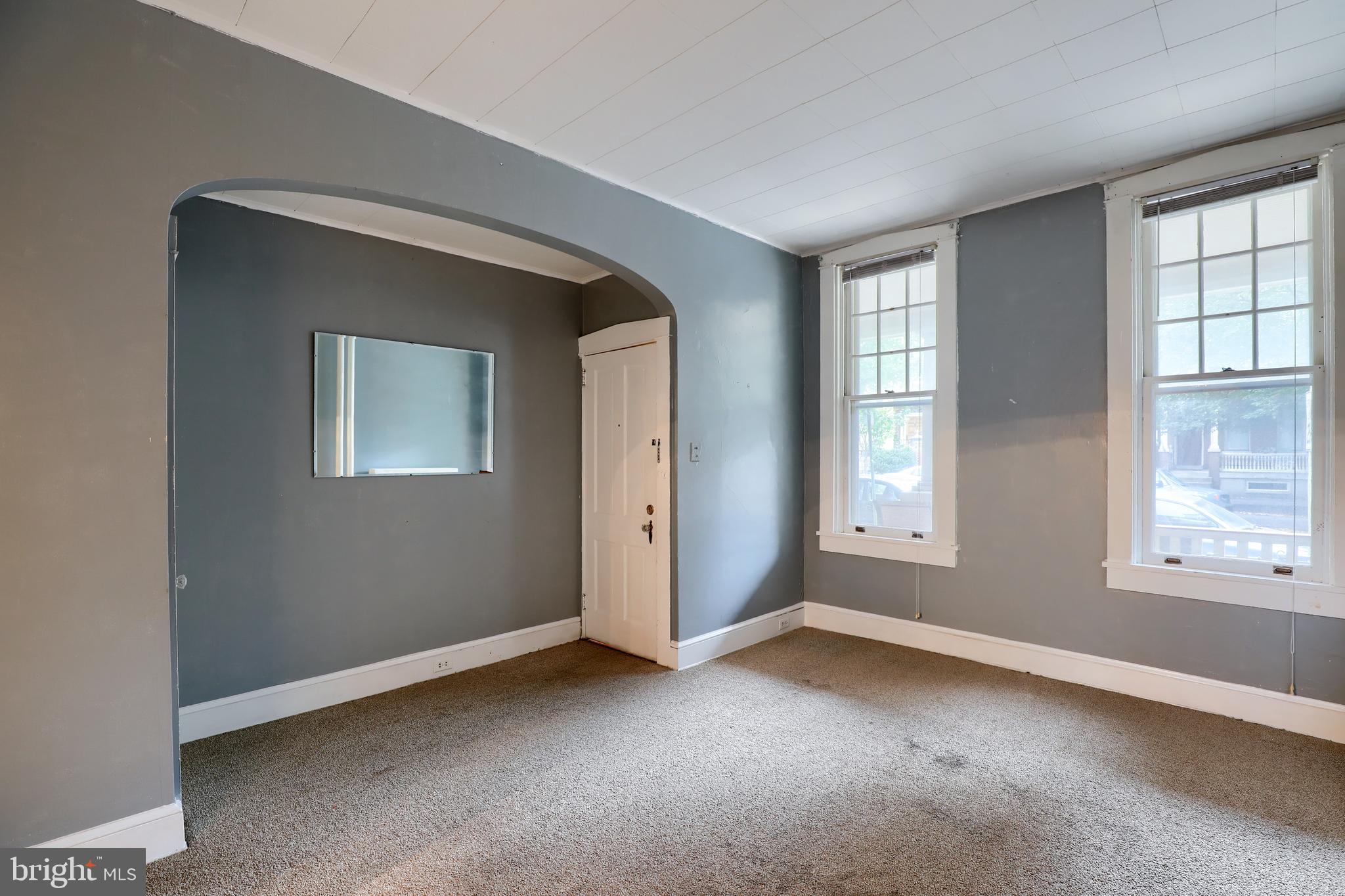 CHESTNUT HILL - Residential Income