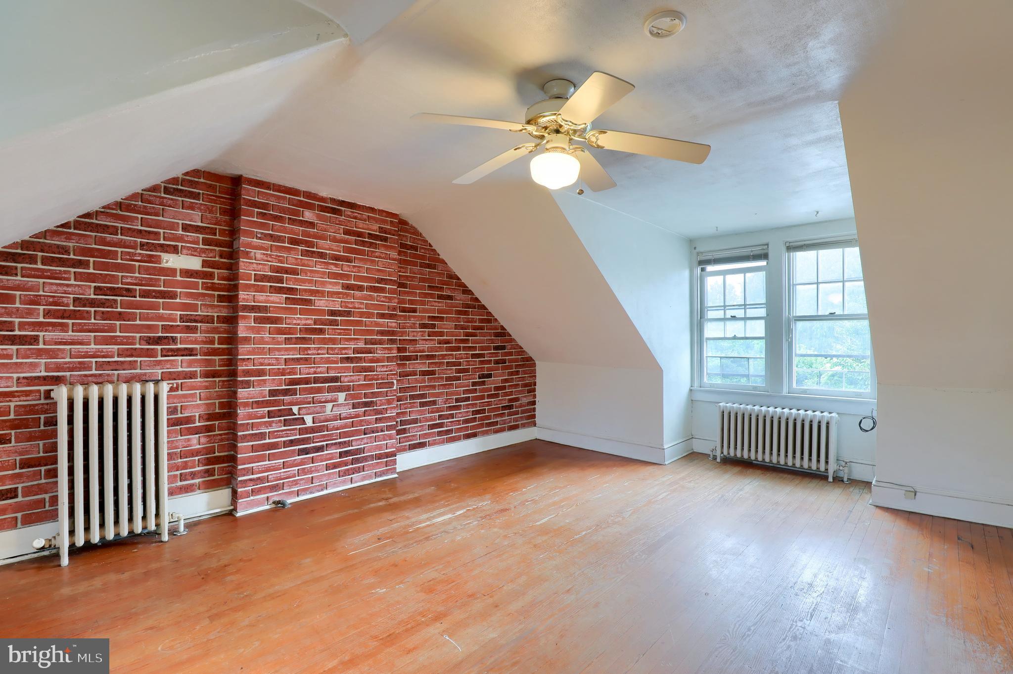 CHESTNUT HILL - Residential Income