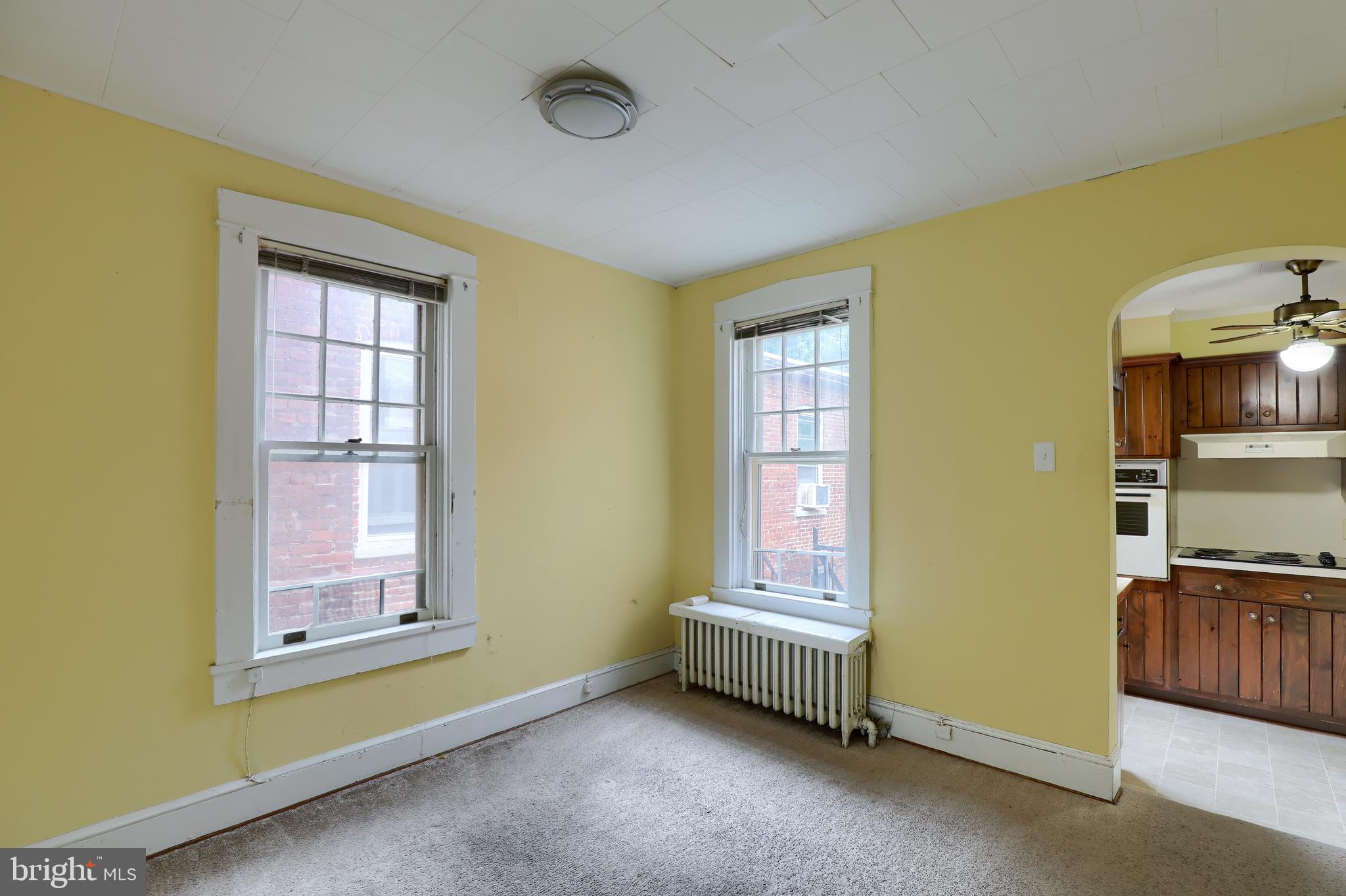 CHESTNUT HILL - Residential Income