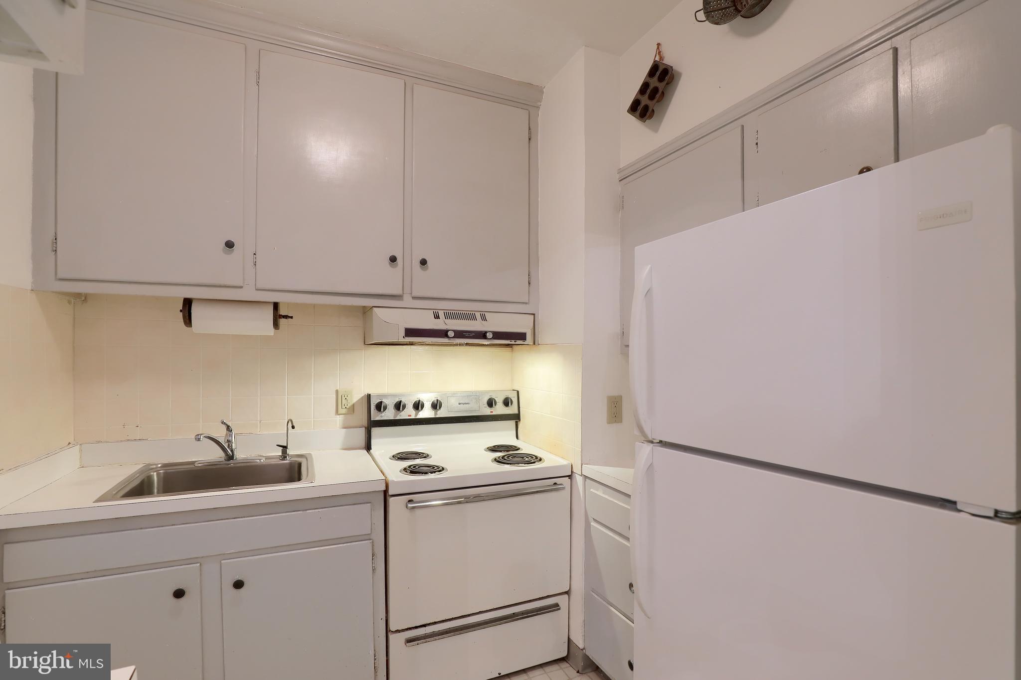 CHESTNUT HILL - Residential Income