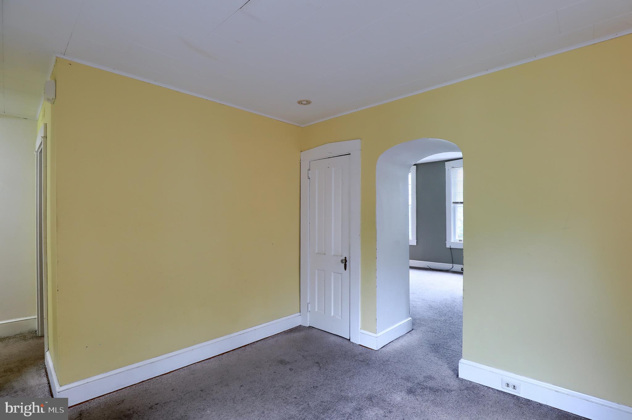 CHESTNUT HILL - Residential Income