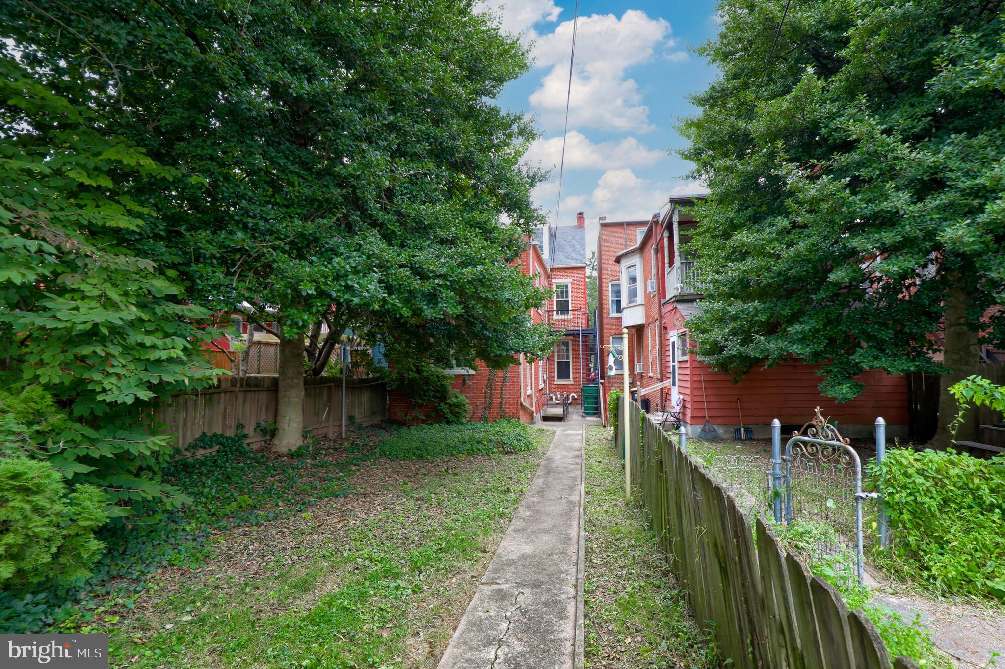 CHESTNUT HILL - Residential Income