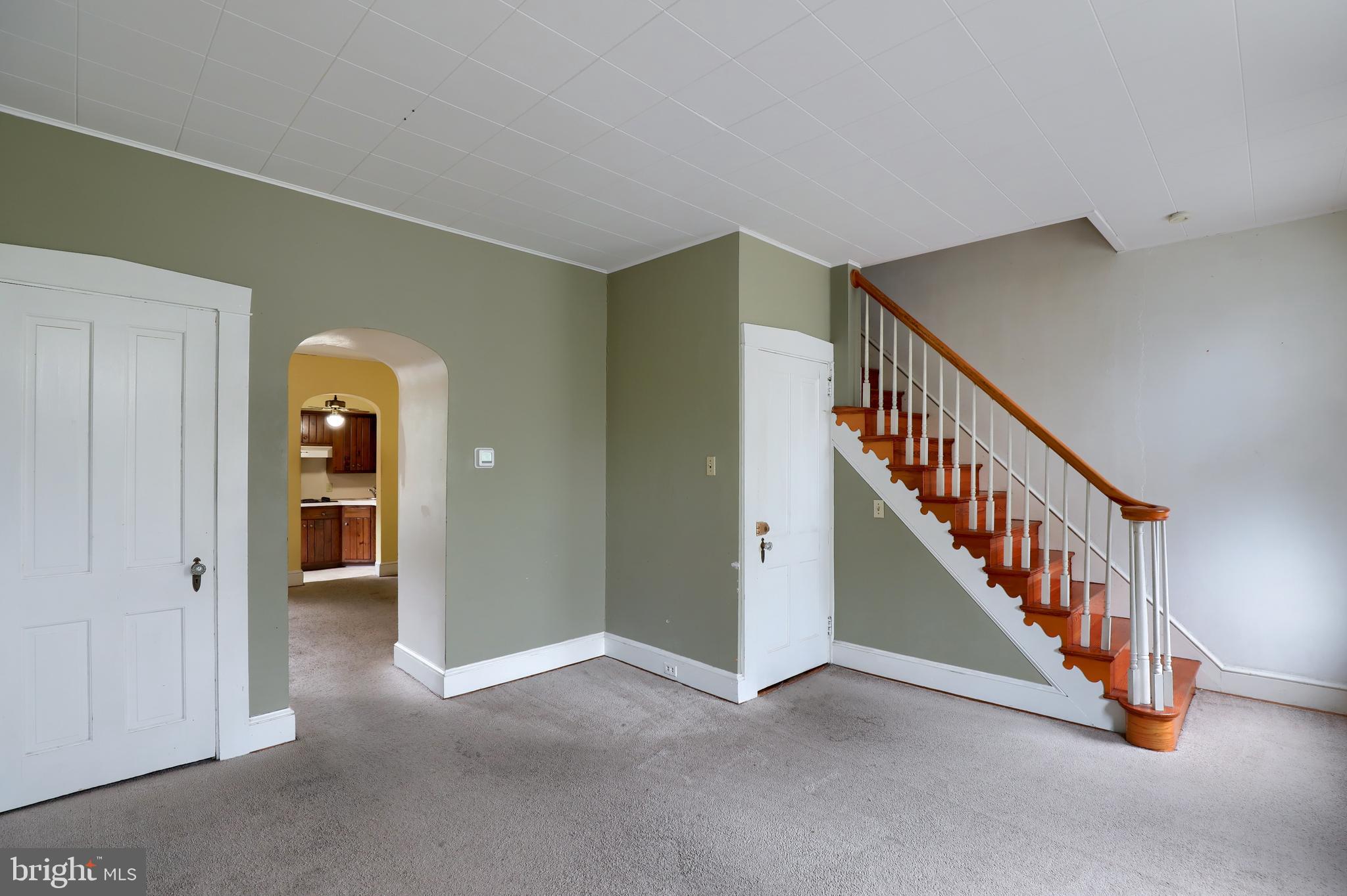 CHESTNUT HILL - Residential Income