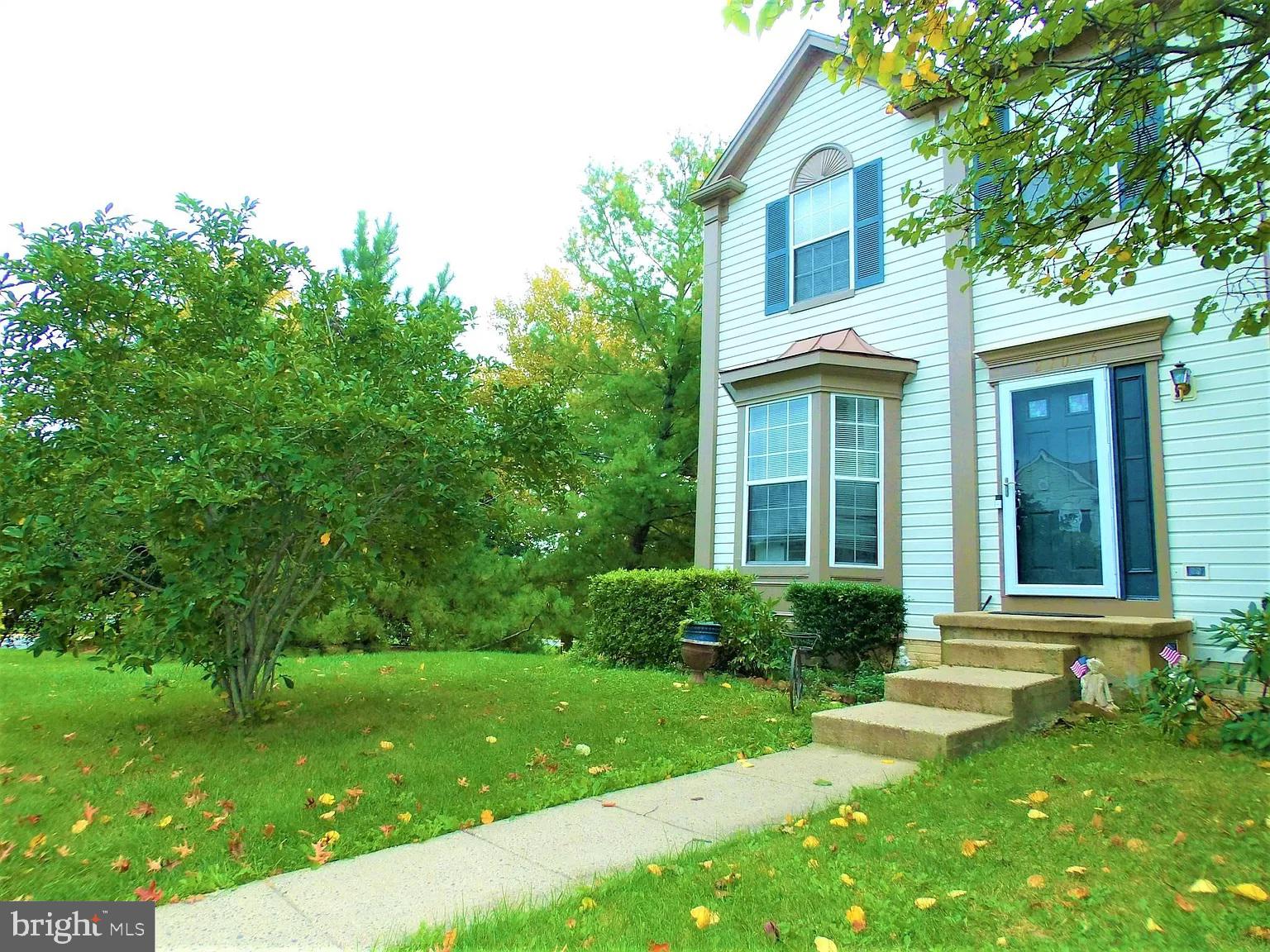 ASHBURN FARM - Residential Lease