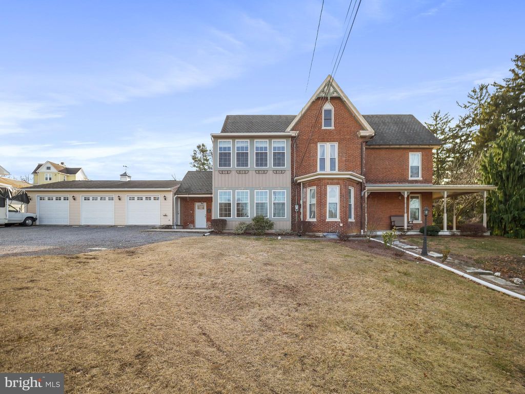 Photo of 503 S Potomac St, WAYNESBORO, PA 17268 (MLS # PAFL2032292)