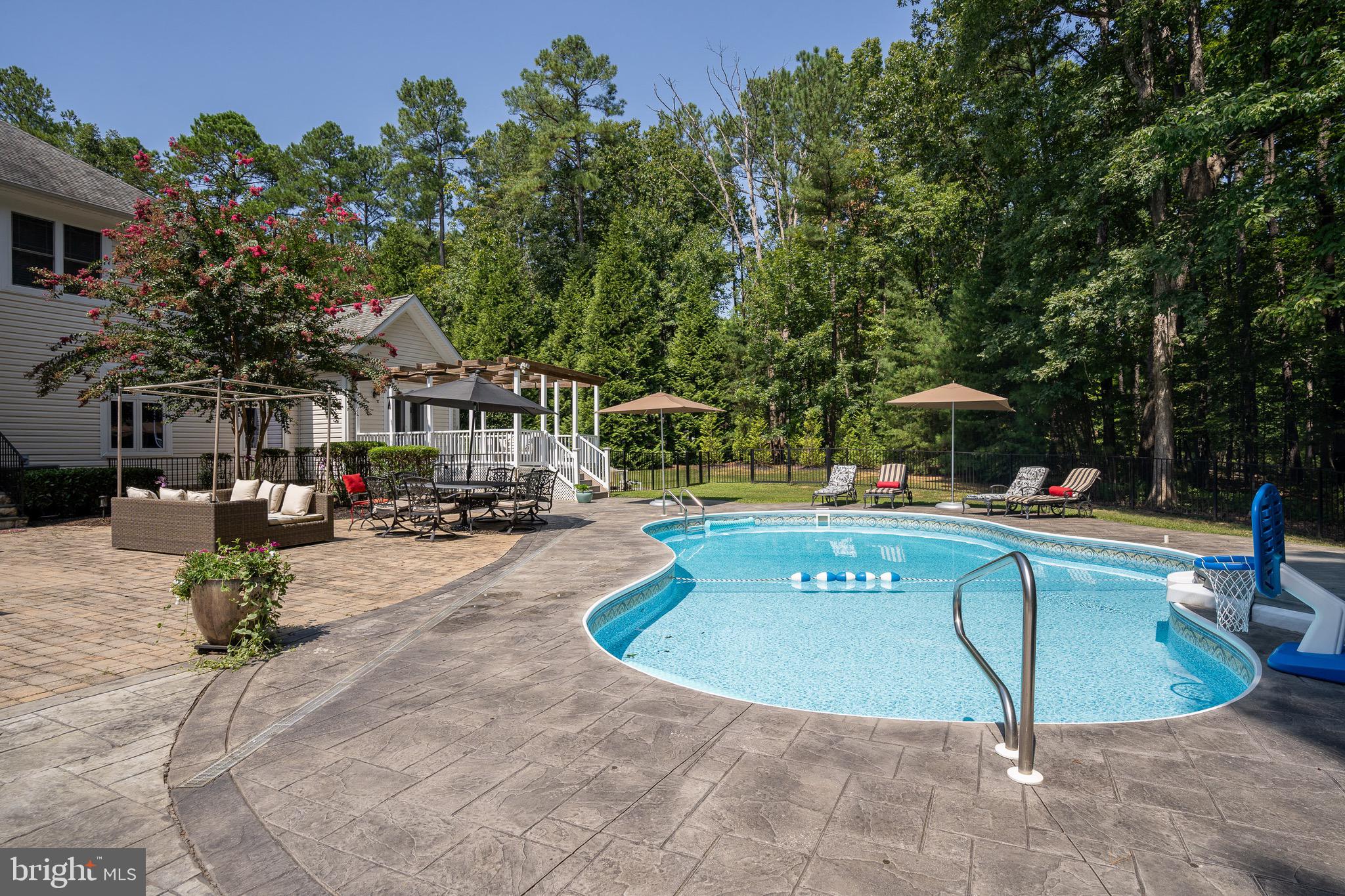 FAWN LAKE - Residential