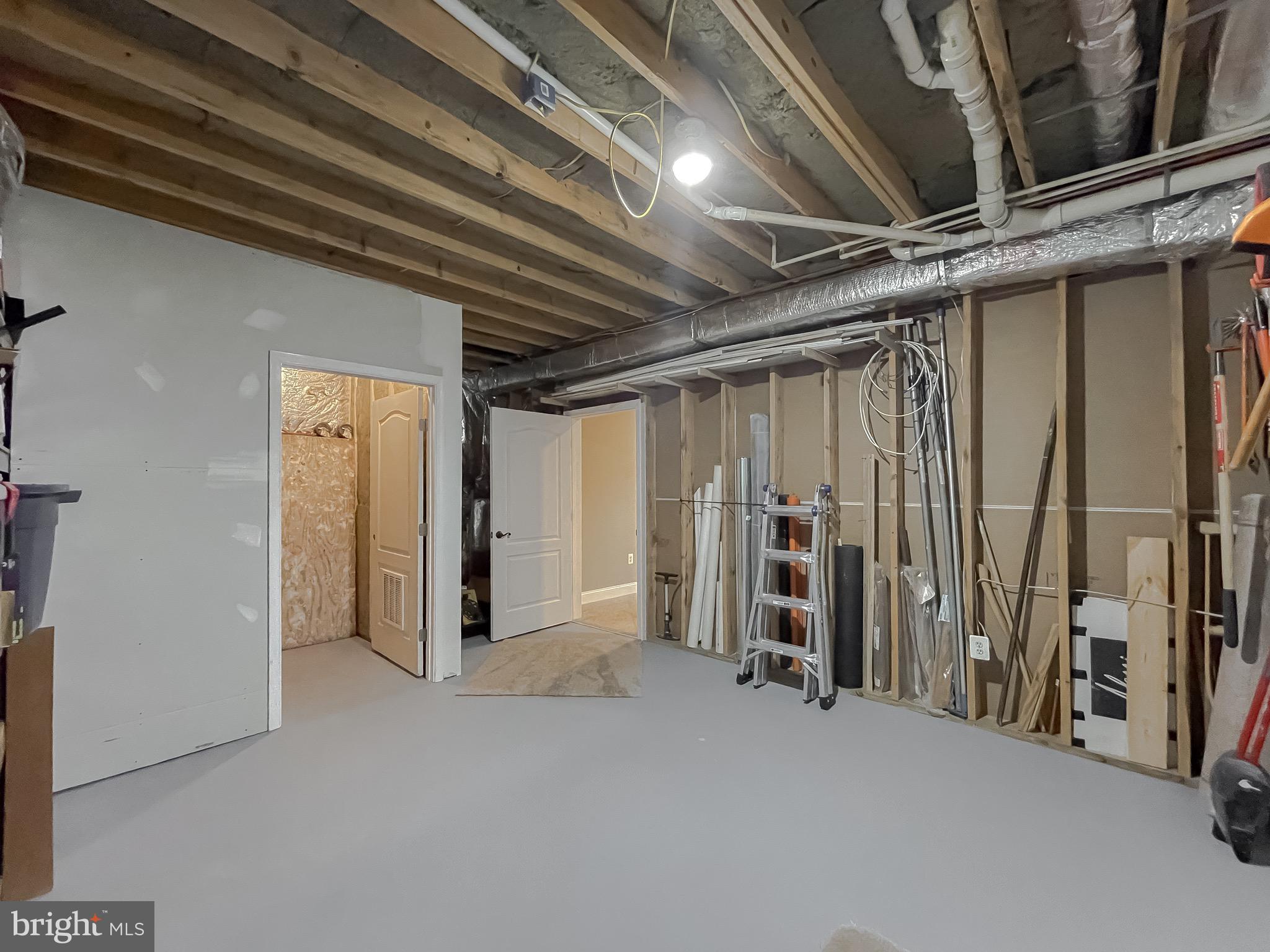 DOBBINS FARM - Residential