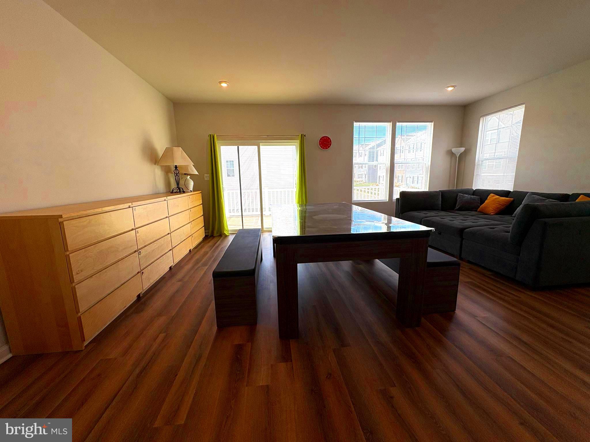 PRESIDENTS POINTE - Residential Lease